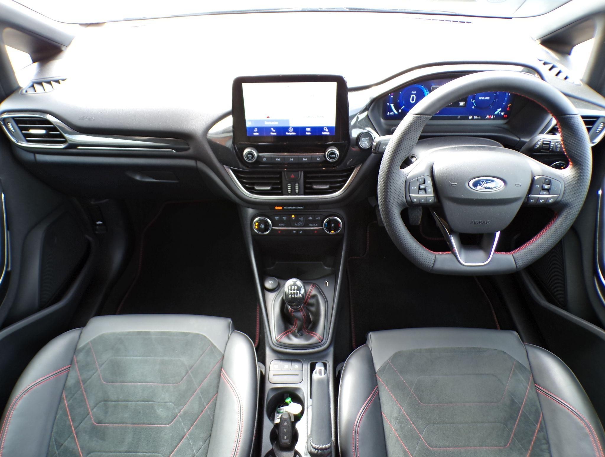 Ford Fiesta Image 11