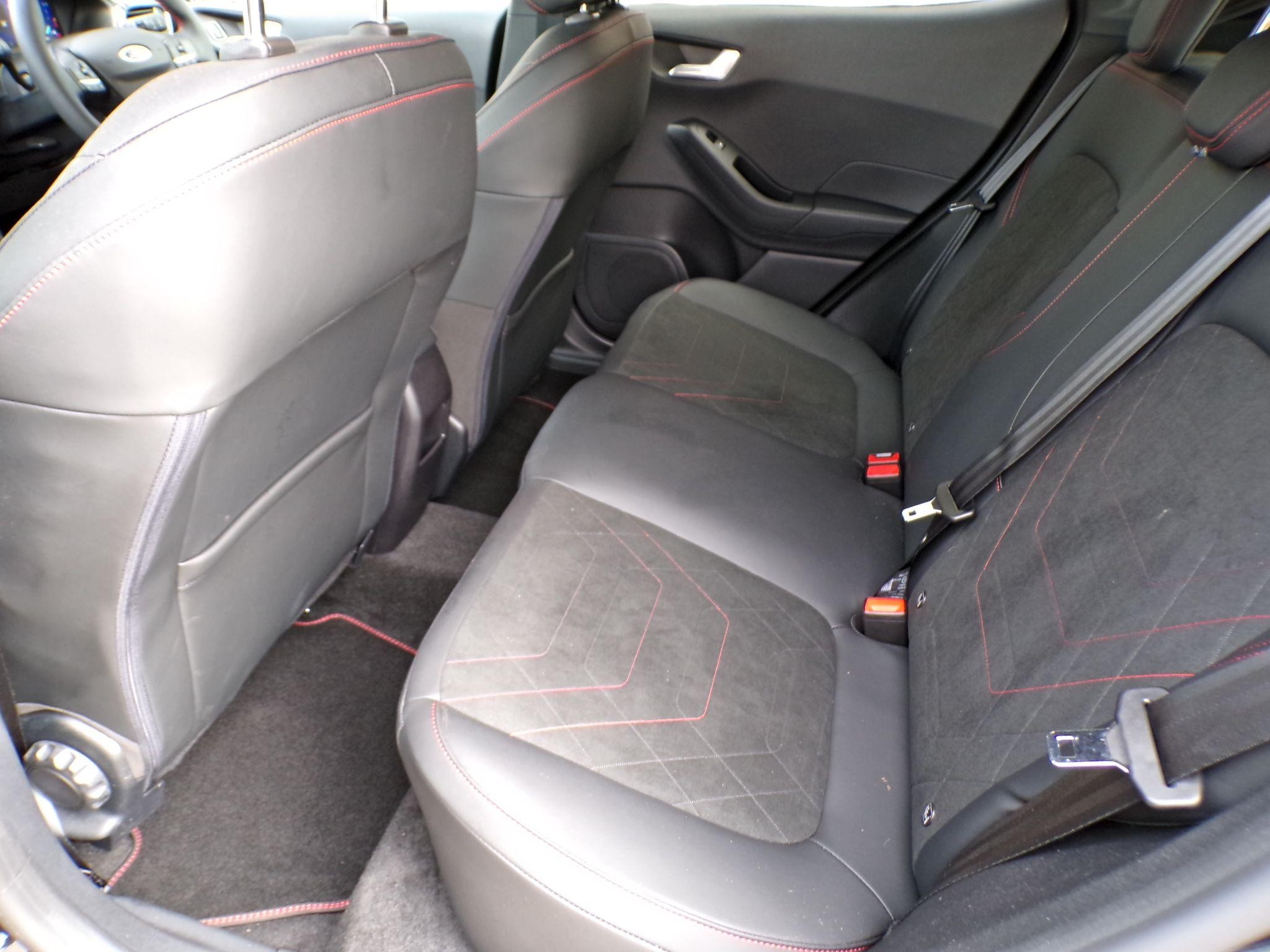 Ford Fiesta Image 21