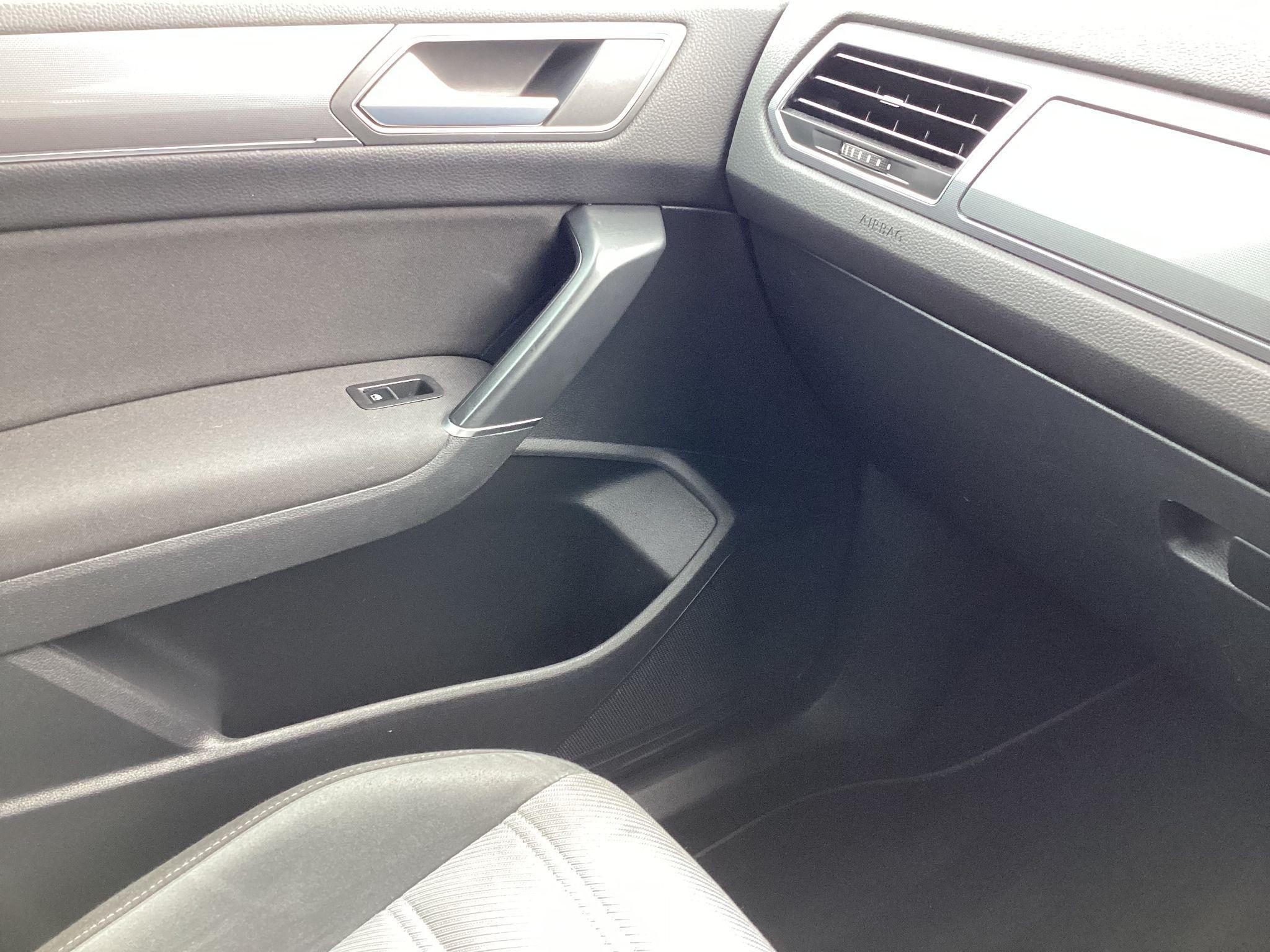 Volkswagen Touran Image 9