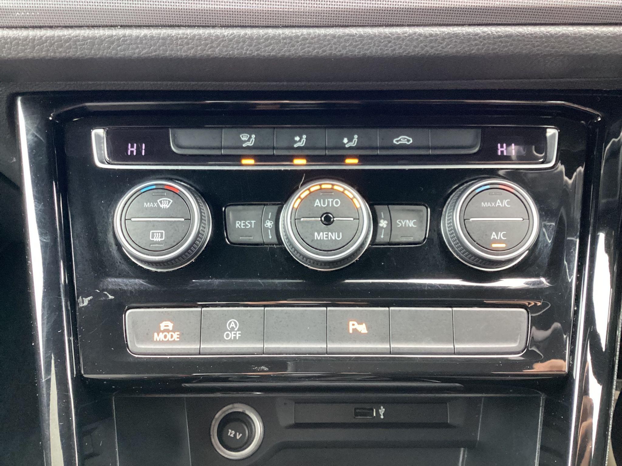 Volkswagen Touran Image 16