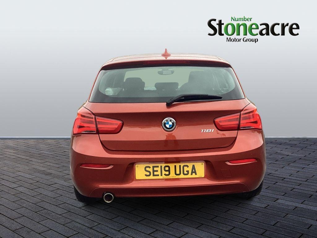 BMW 1 Series Image 6