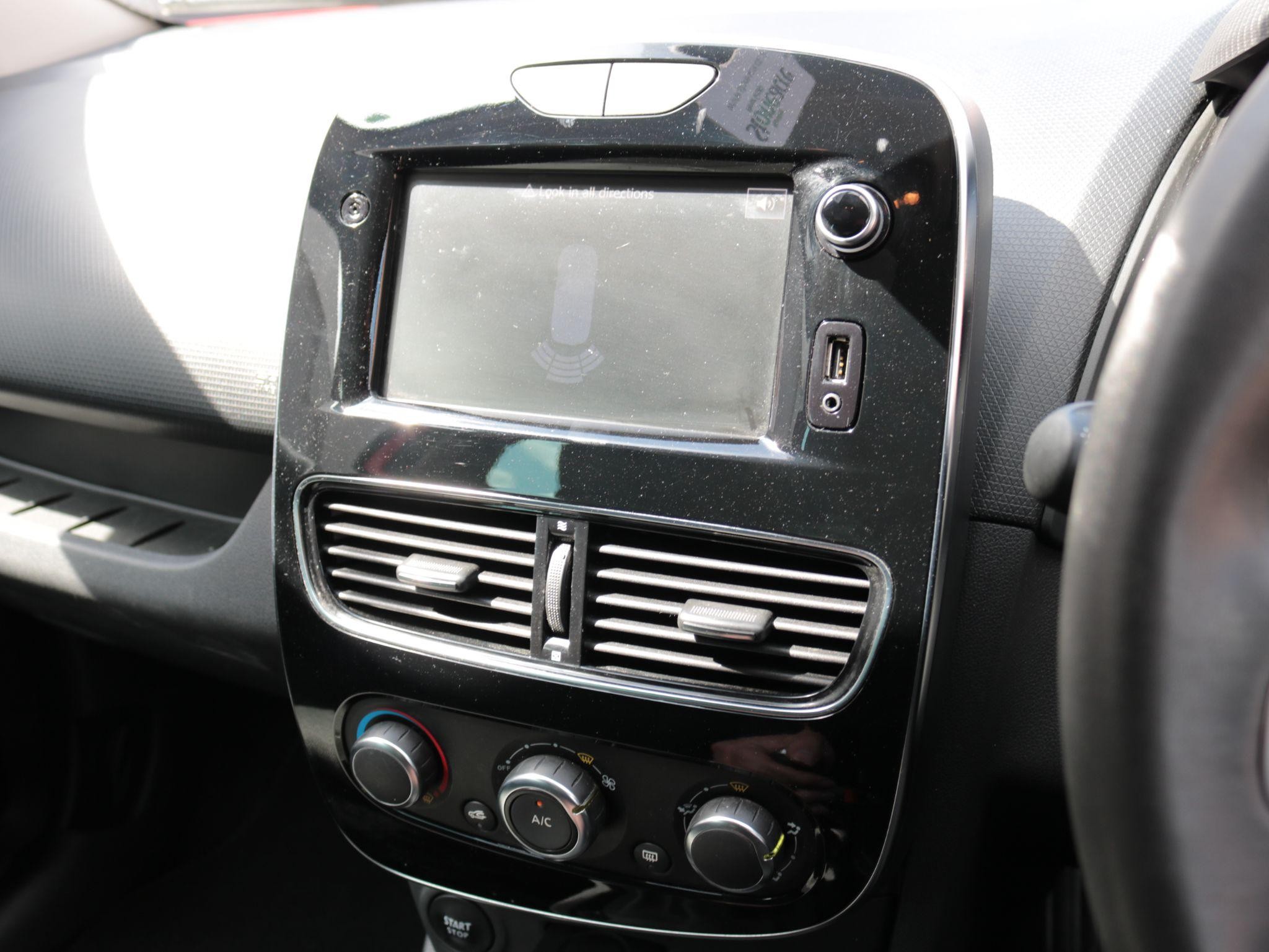 Renault Clio Image 17