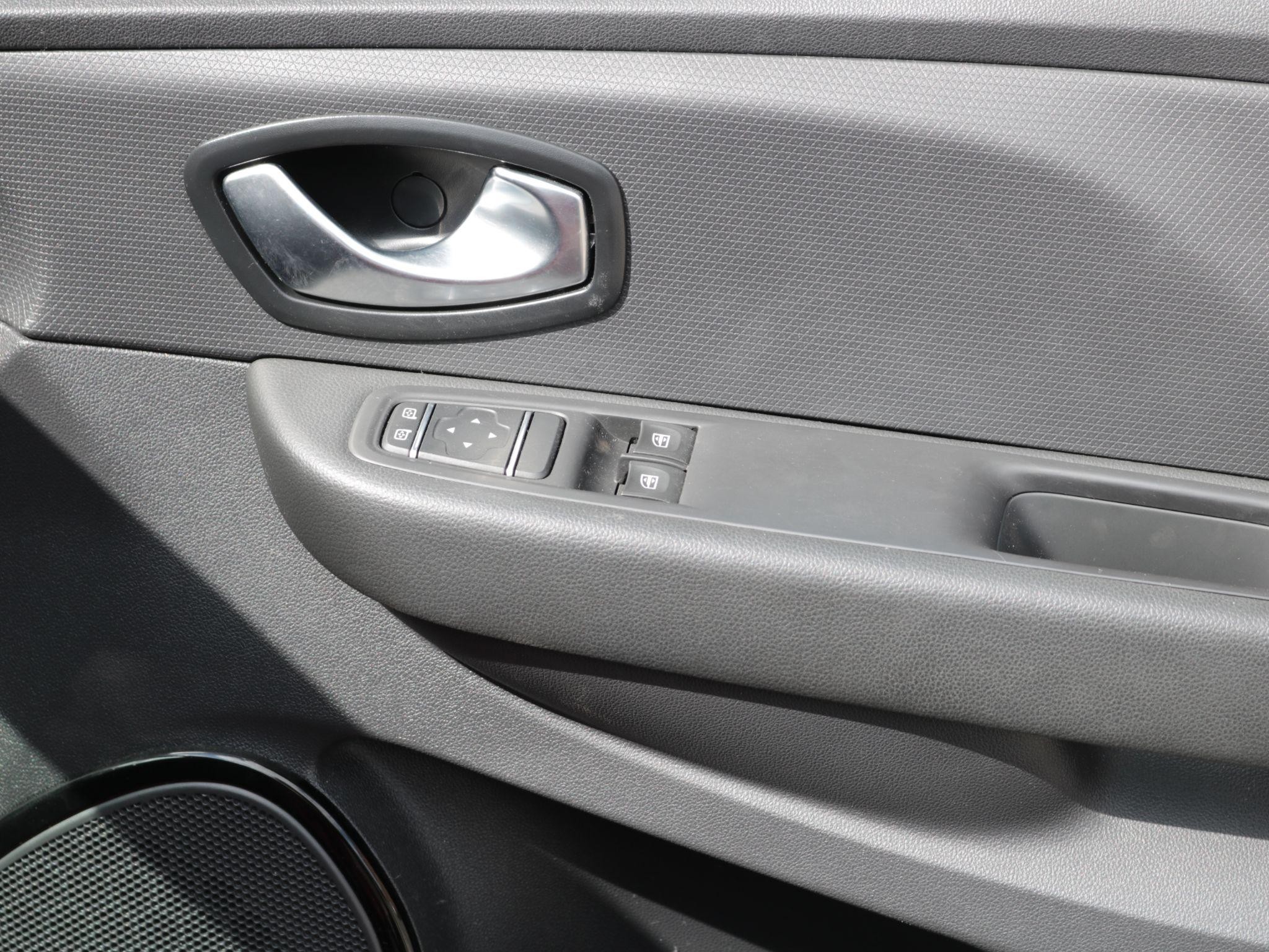 Renault Clio Image 23
