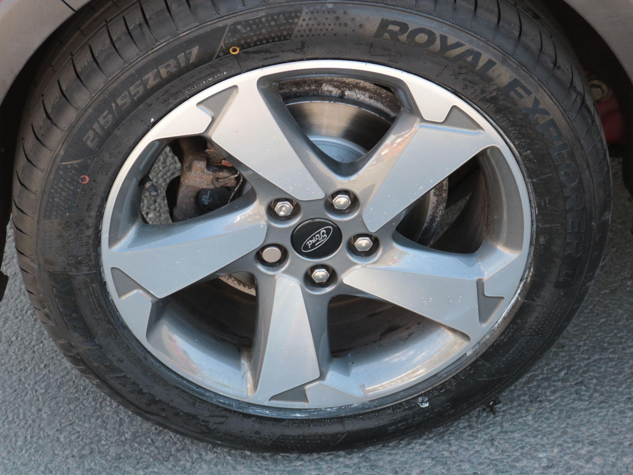 Ford Focus Image 9
