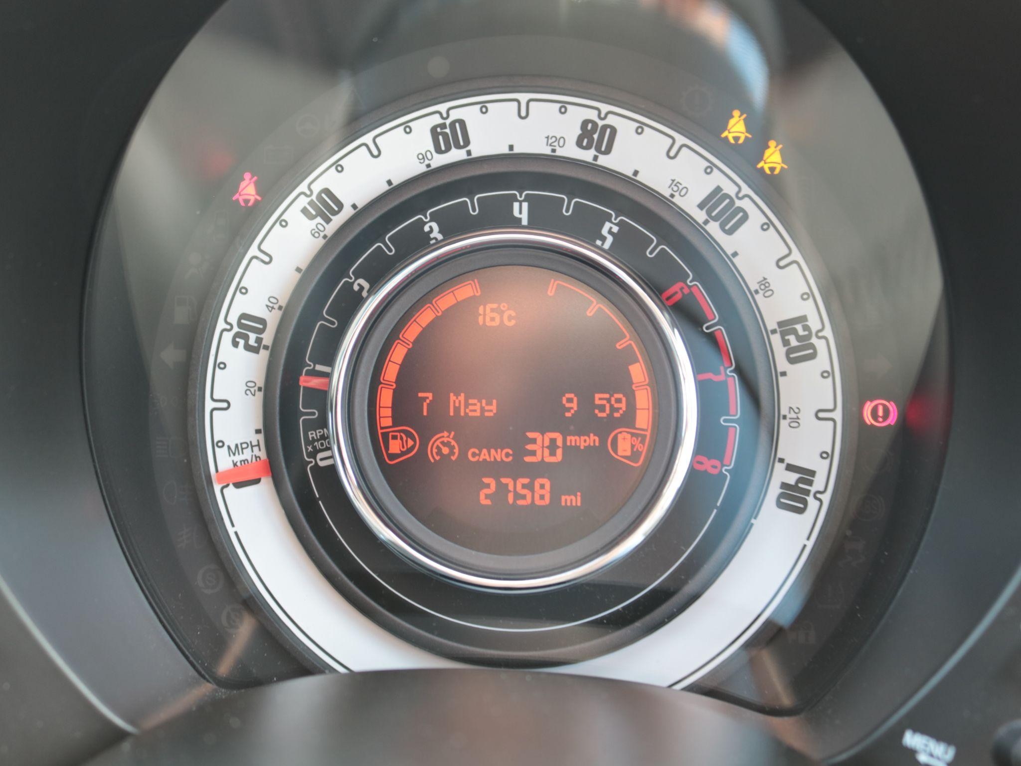 Fiat 500 Hybrid Image 14