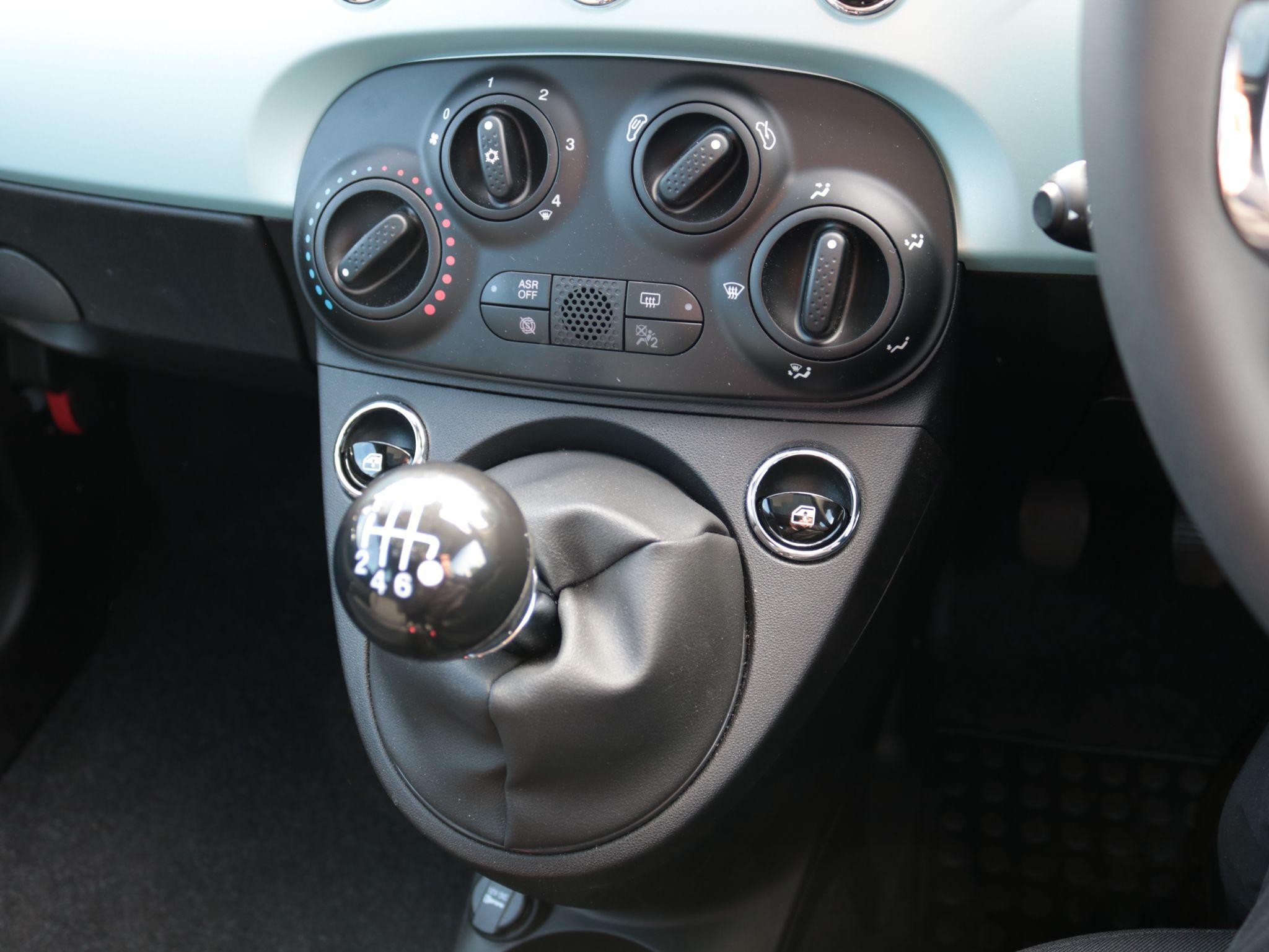 Fiat 500 Hybrid Image 18