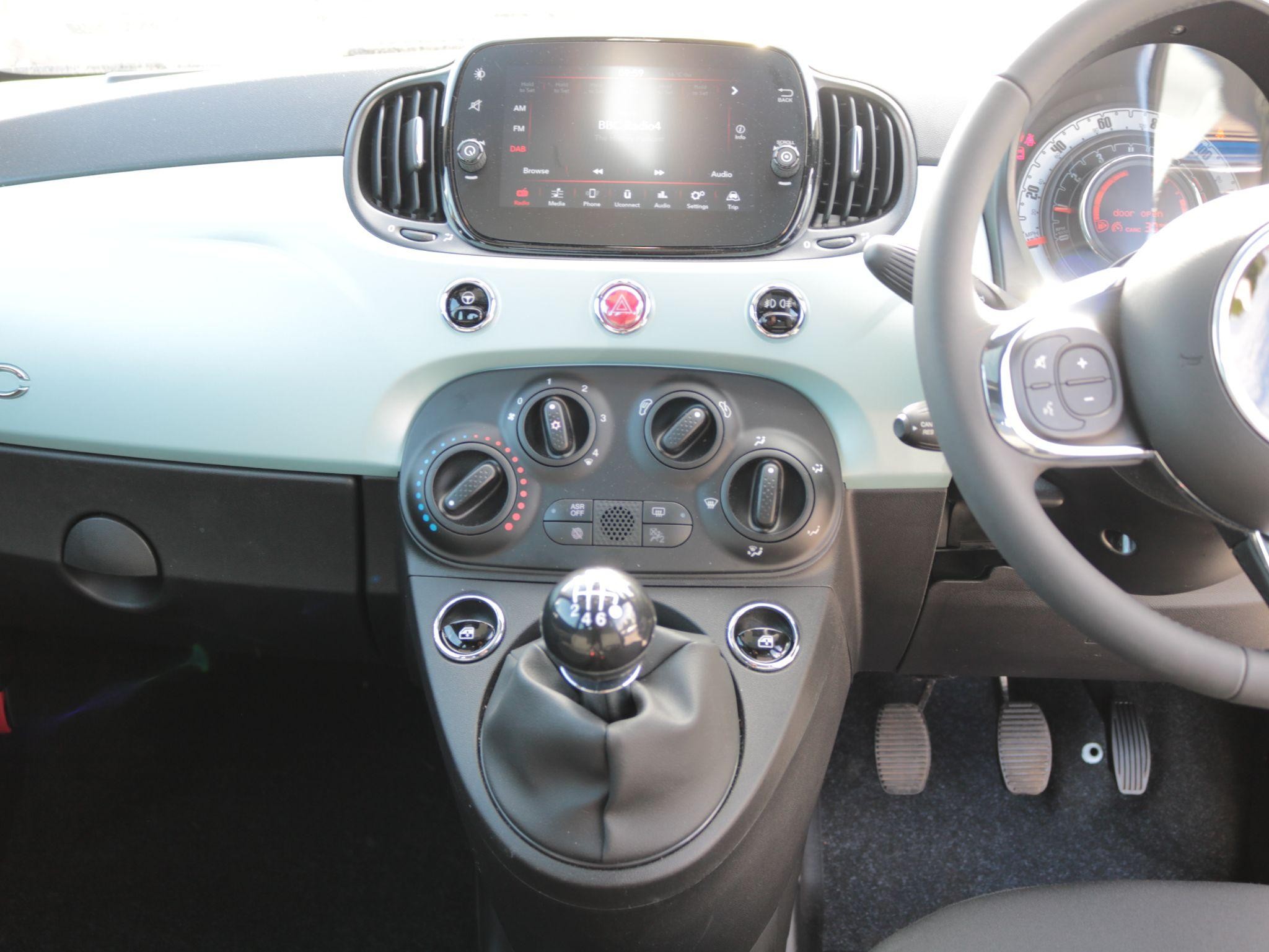 Fiat 500 Hybrid Image 20