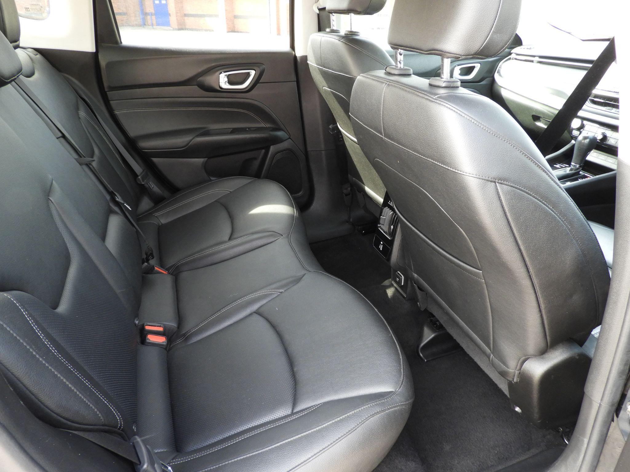 Jeep Compass Image 20