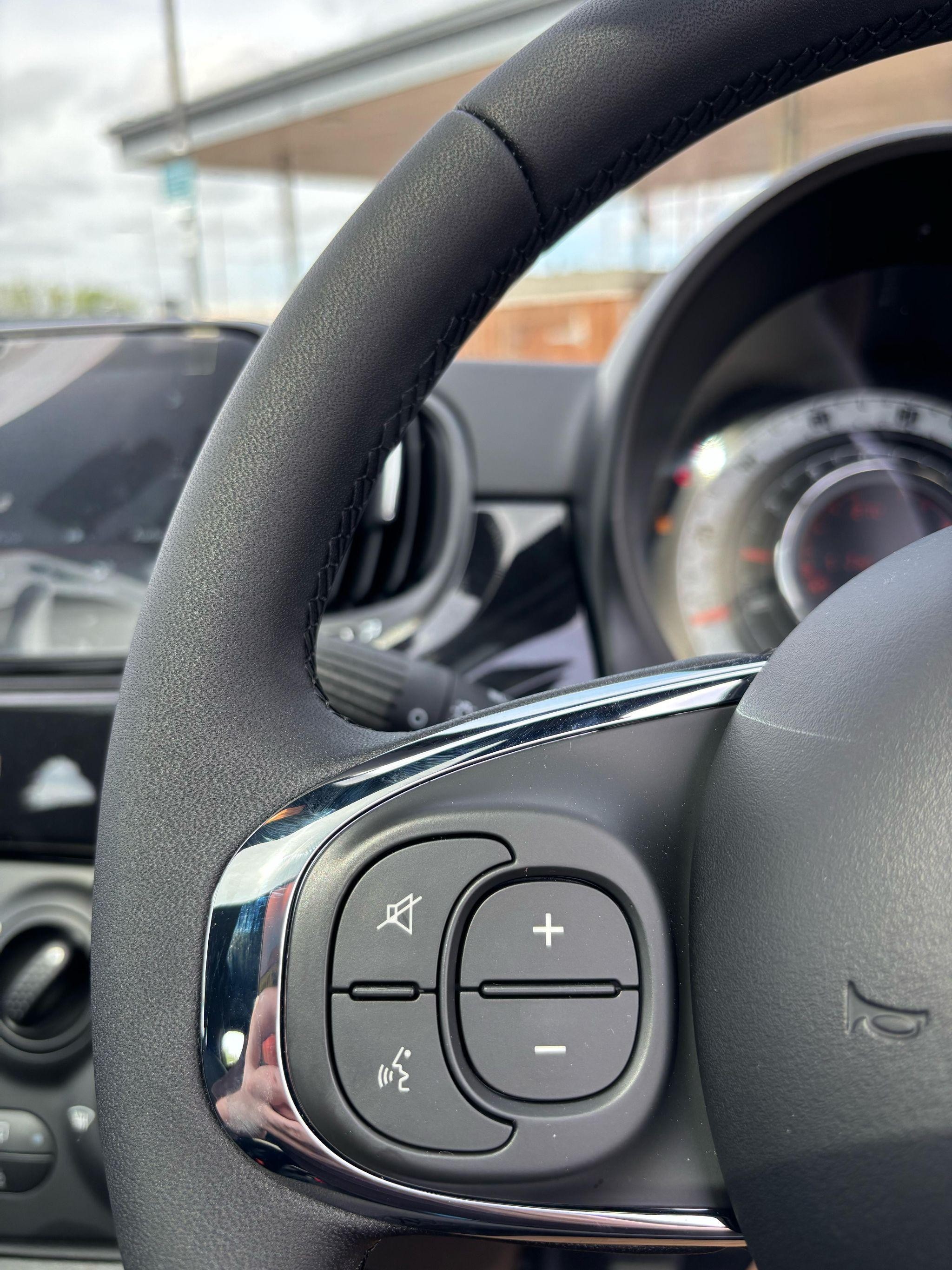 Fiat 500 Hybrid Image 18