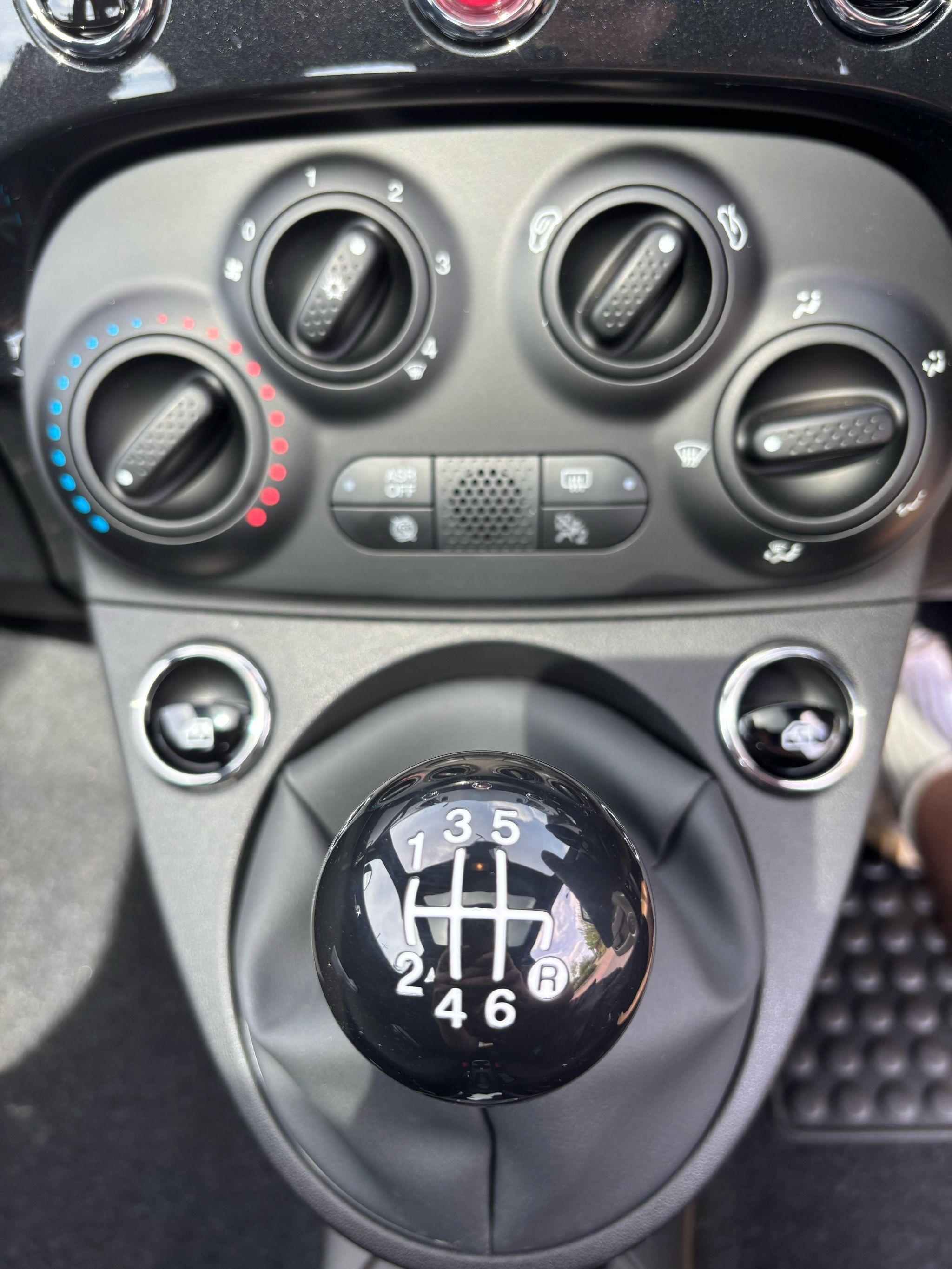 Fiat 500 Hybrid Image 20