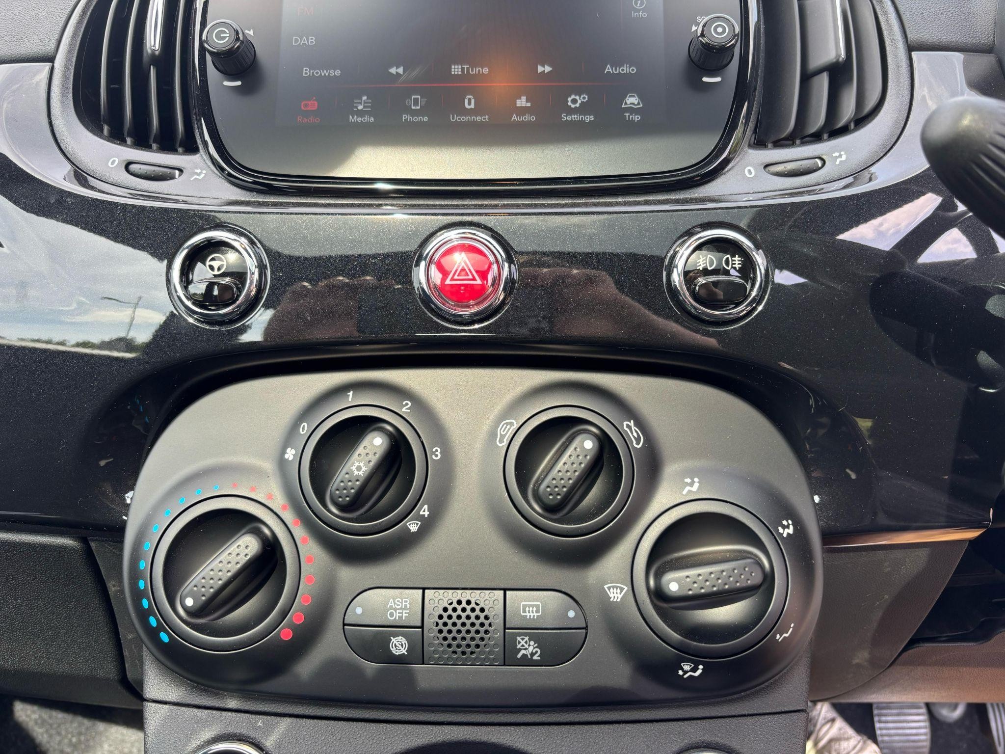 Fiat 500 Hybrid Image 21