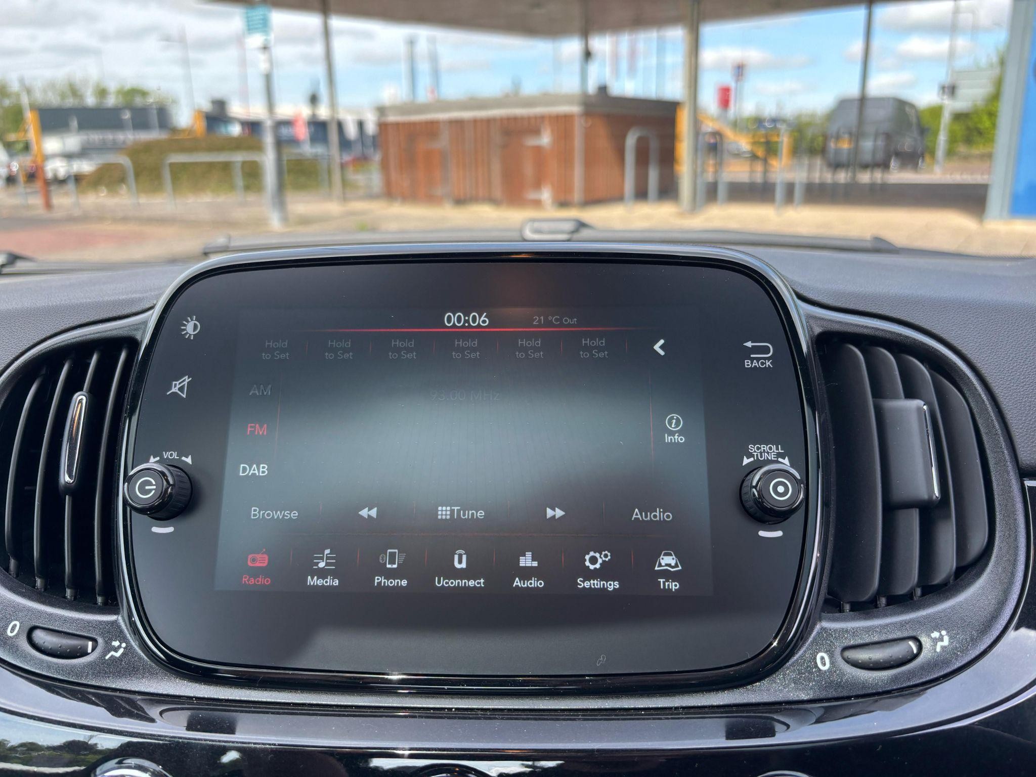 Fiat 500 Hybrid Image 22
