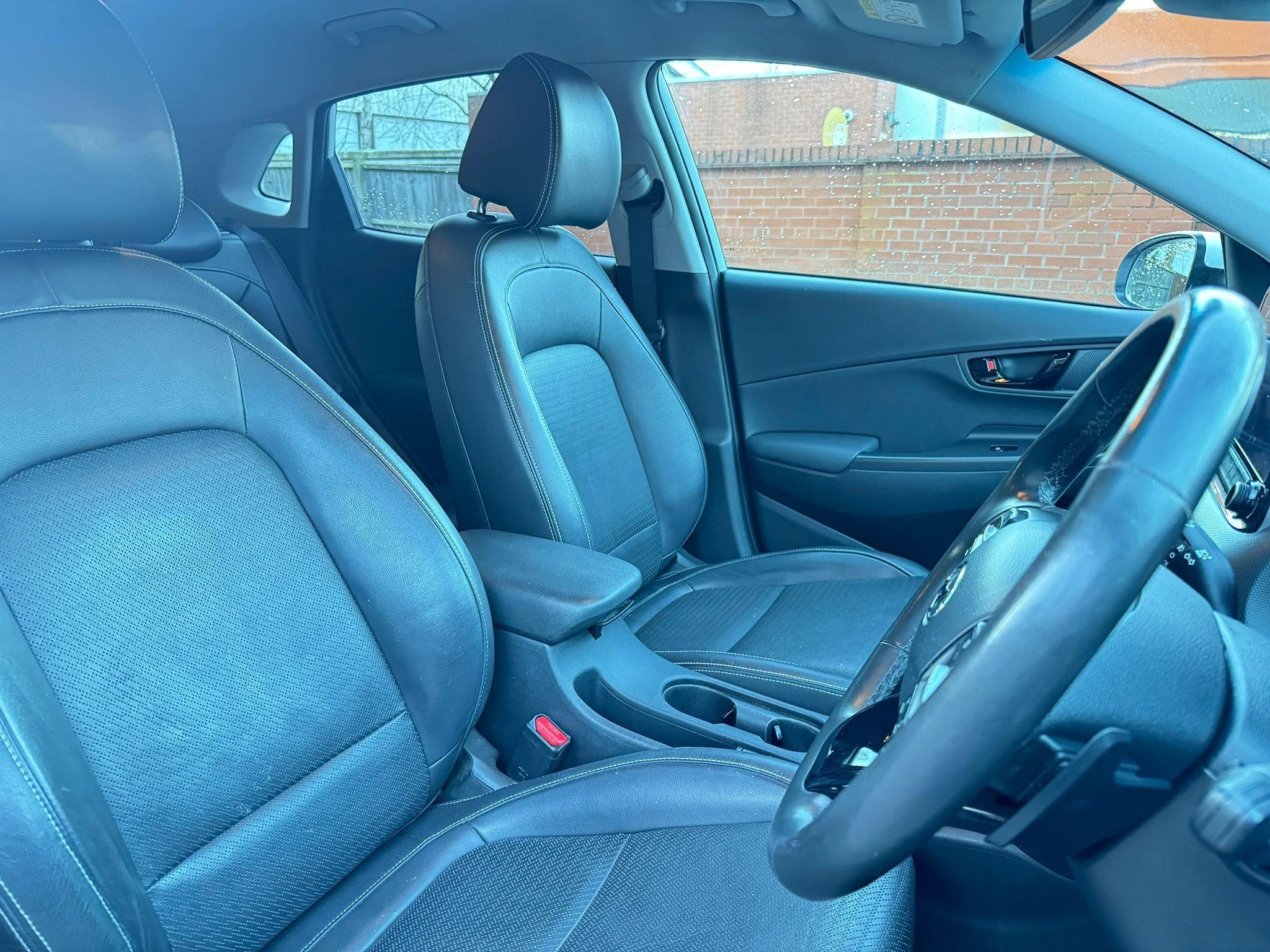 Hyundai KONA Image 12