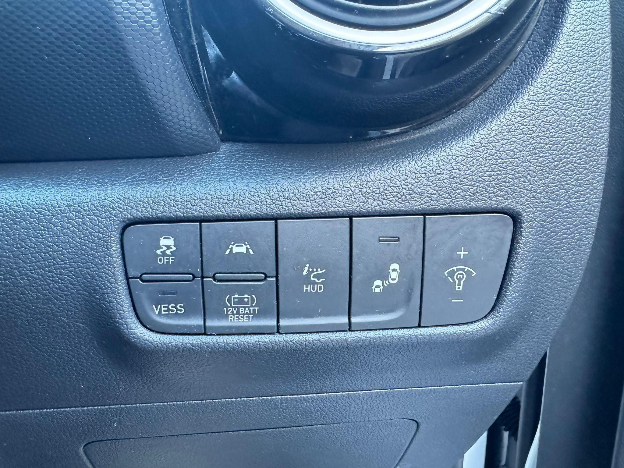 Hyundai KONA Image 18