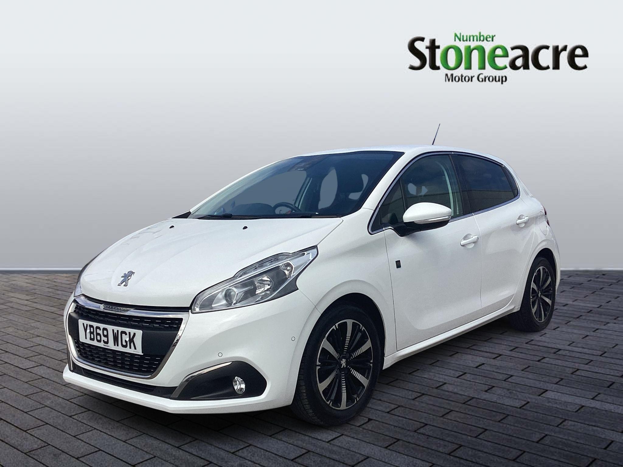 Peugeot 208 Image 3