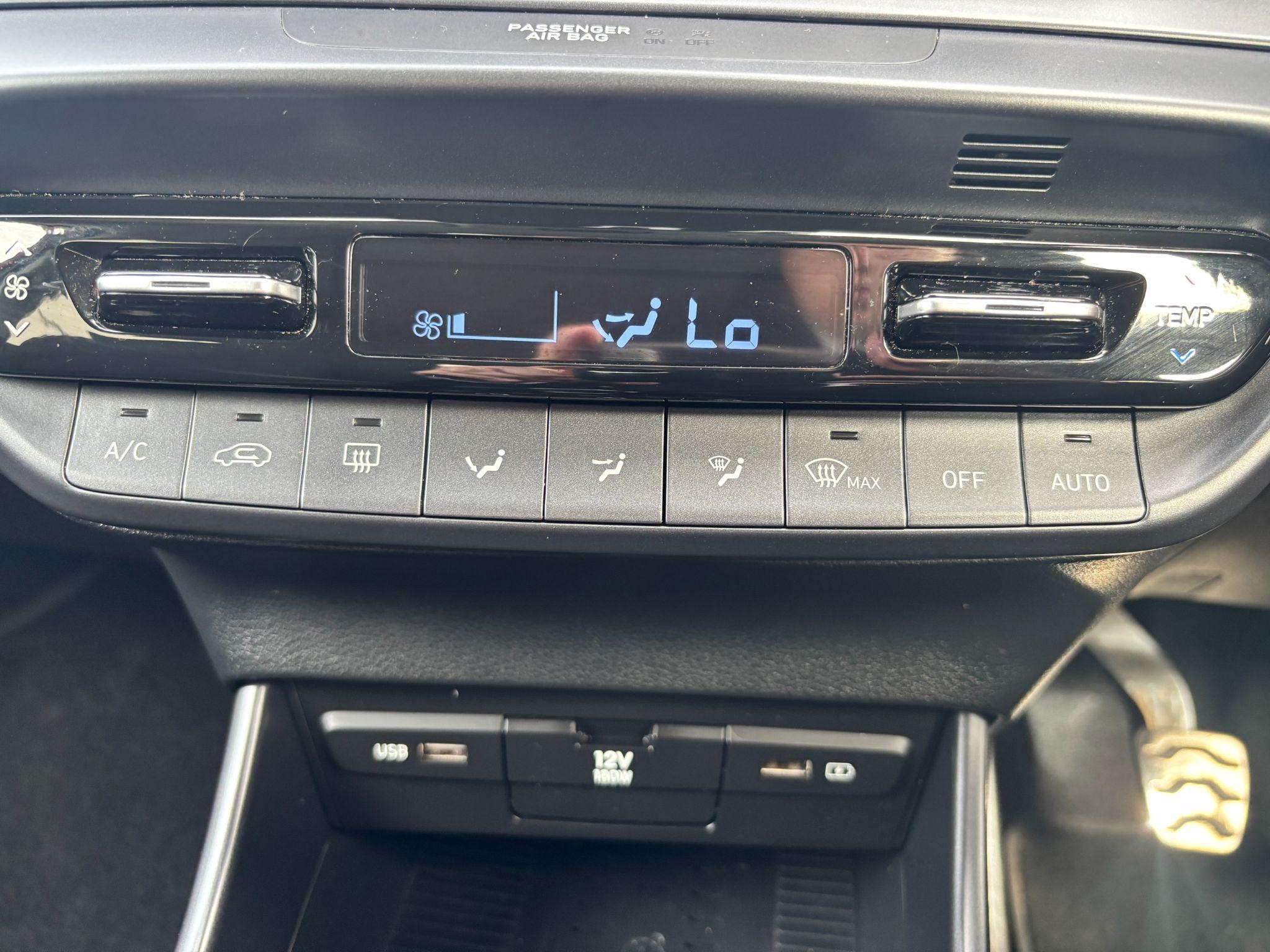 Hyundai BAYON Image 12