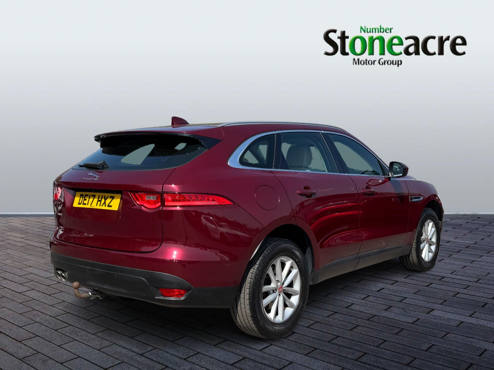 Jaguar F-Pace Image 8