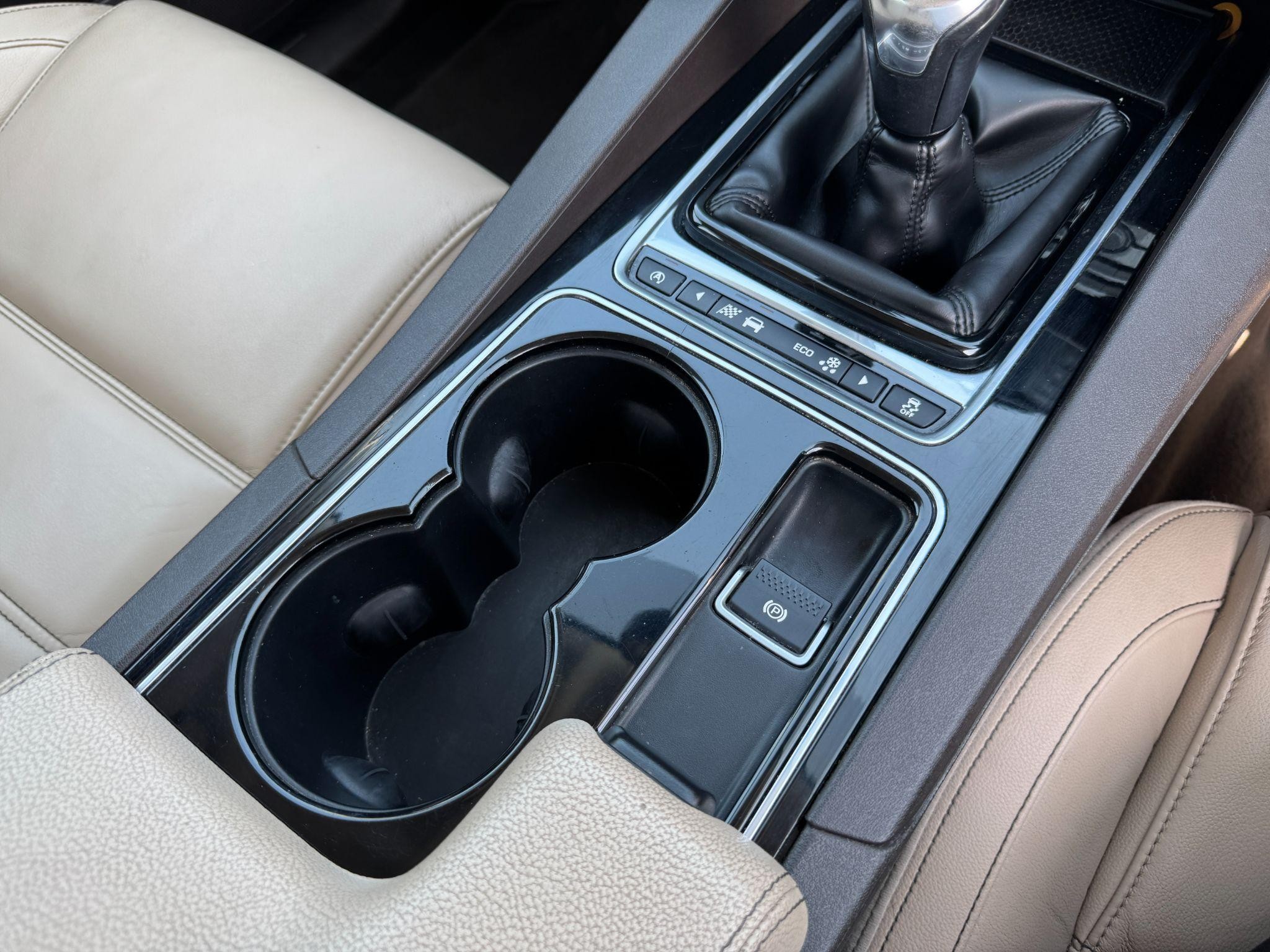Jaguar F-Pace Image 11