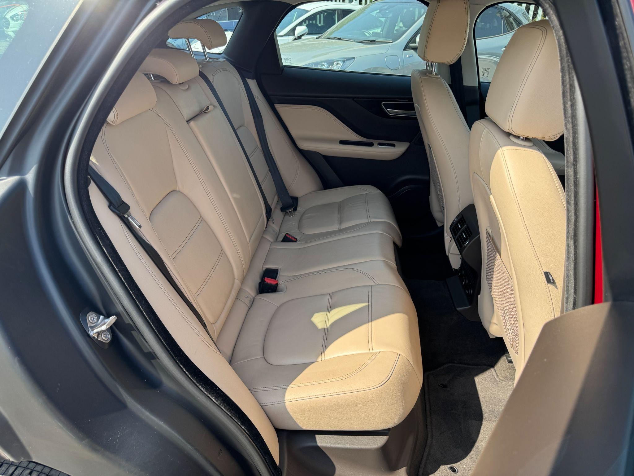 Jaguar F-Pace Image 14