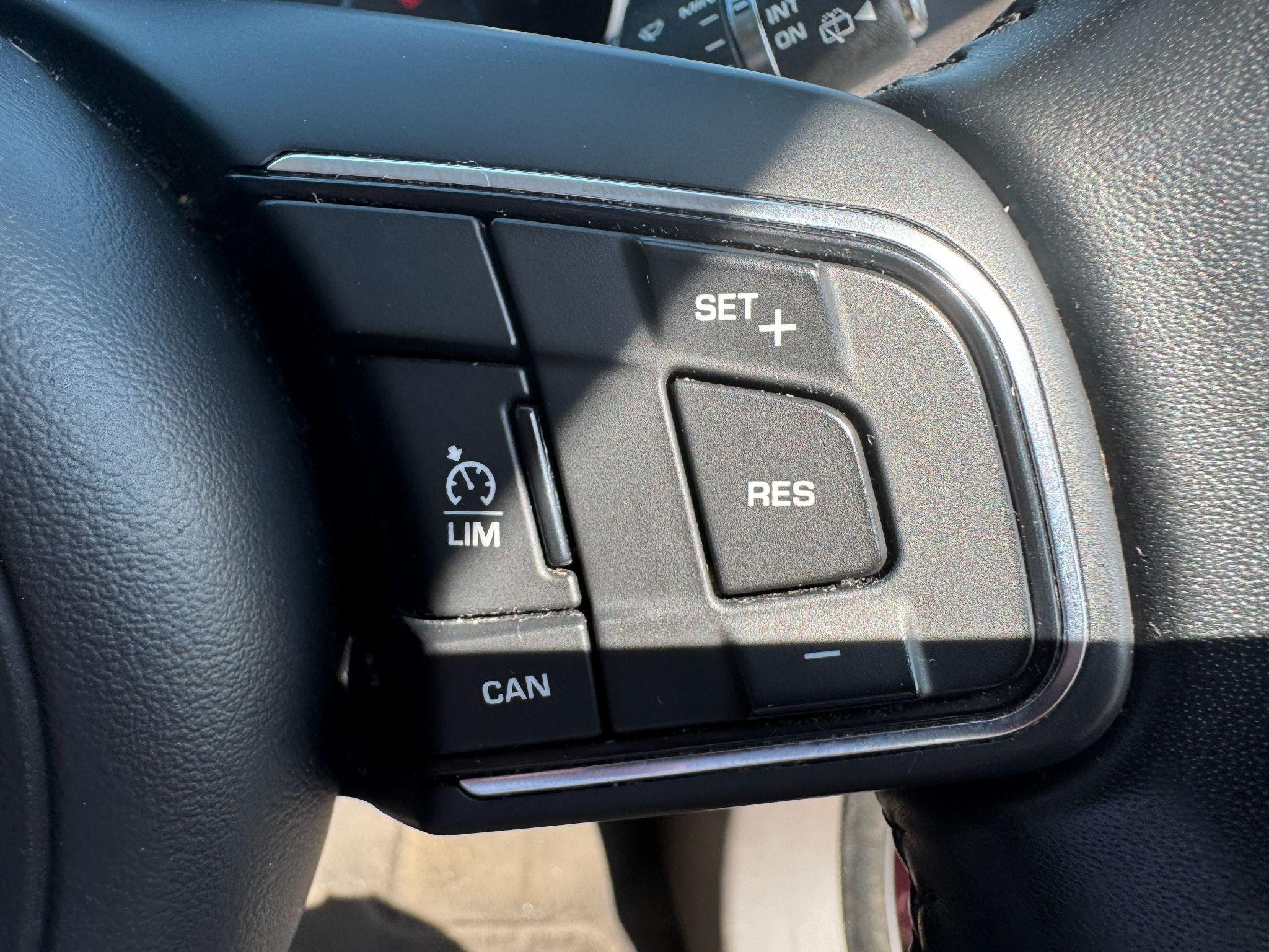 Jaguar F-Pace Image 17