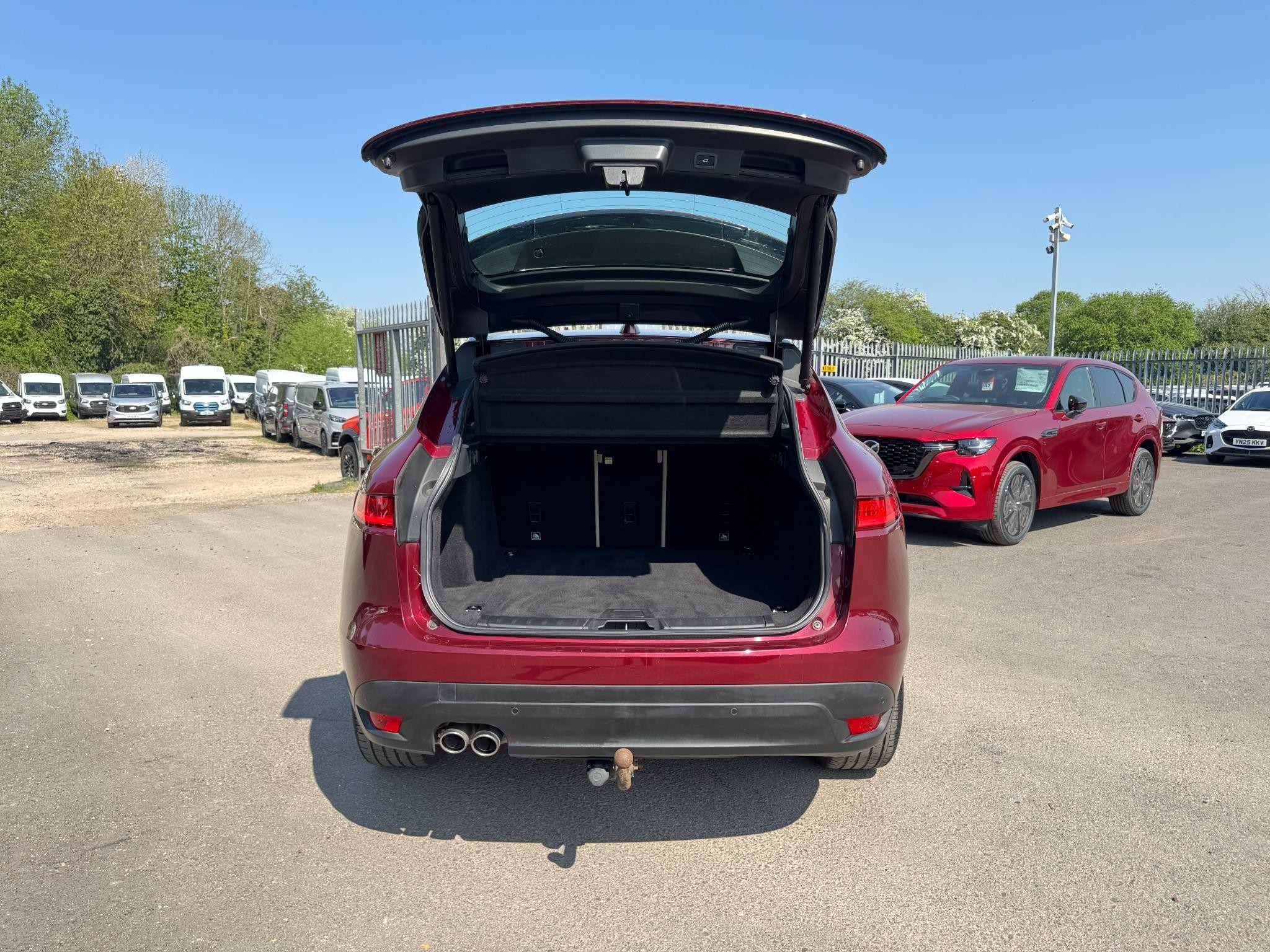 Jaguar F-Pace Image 26