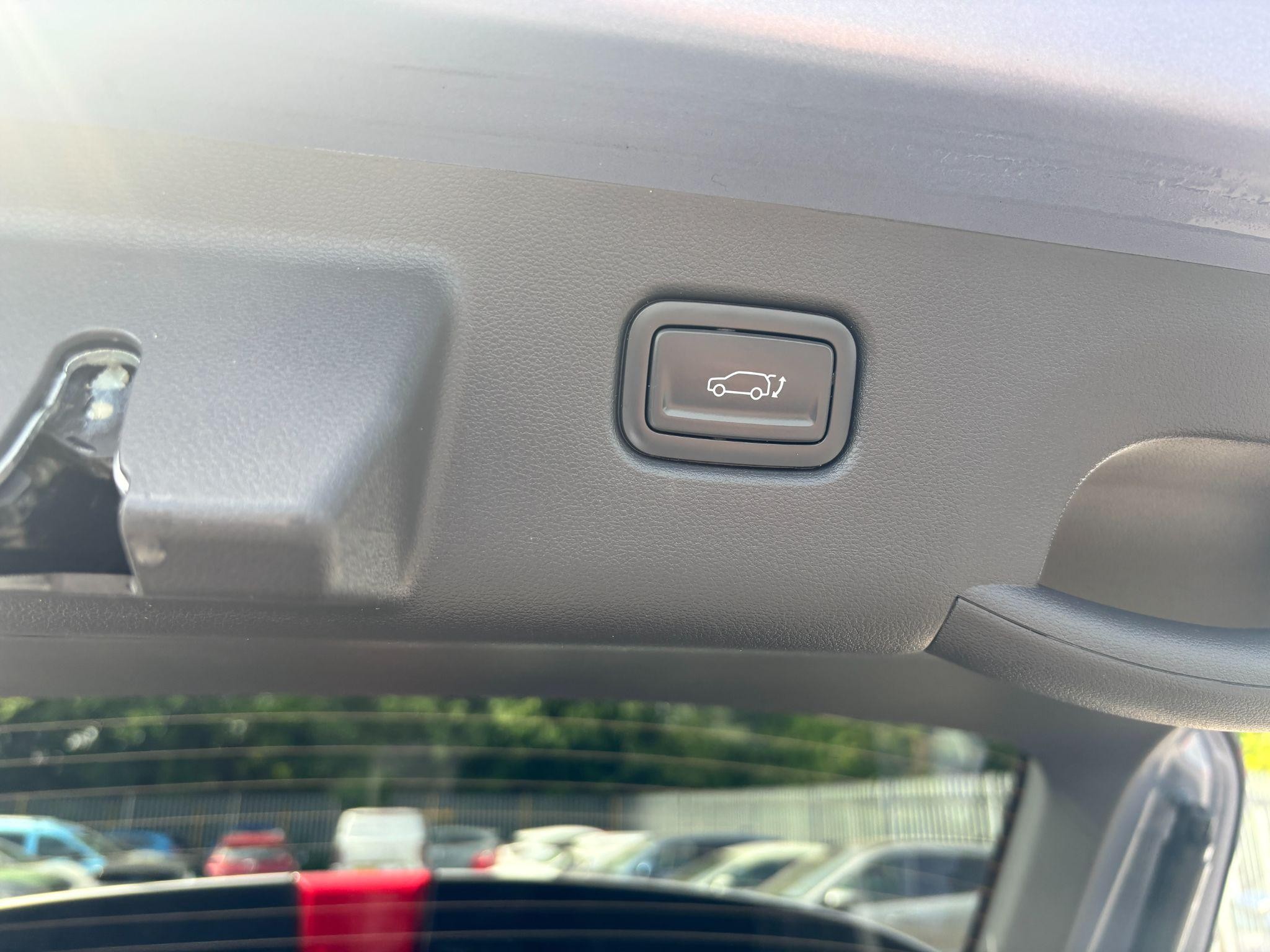 Hyundai KONA Image 13