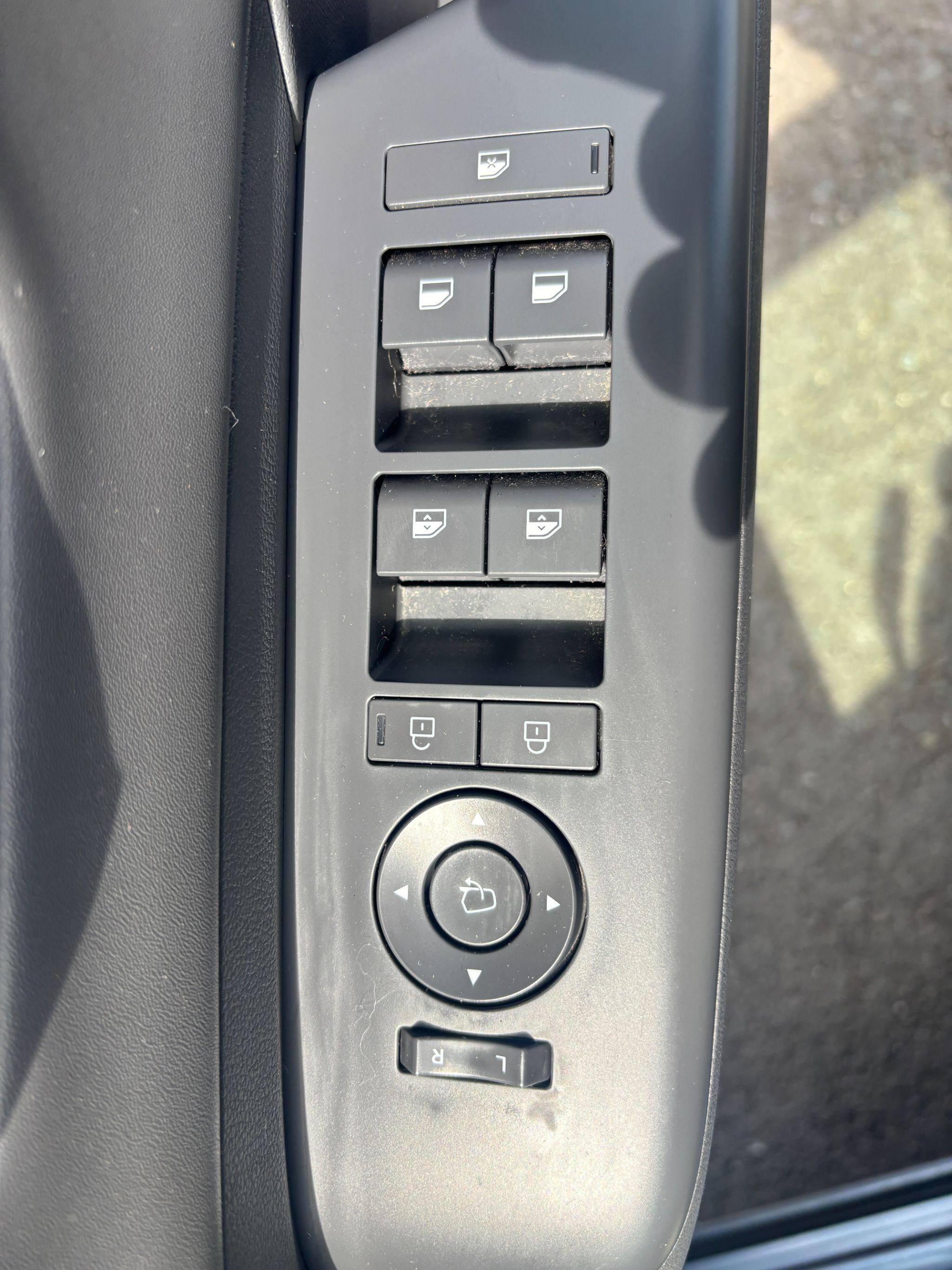 Hyundai KONA Image 14