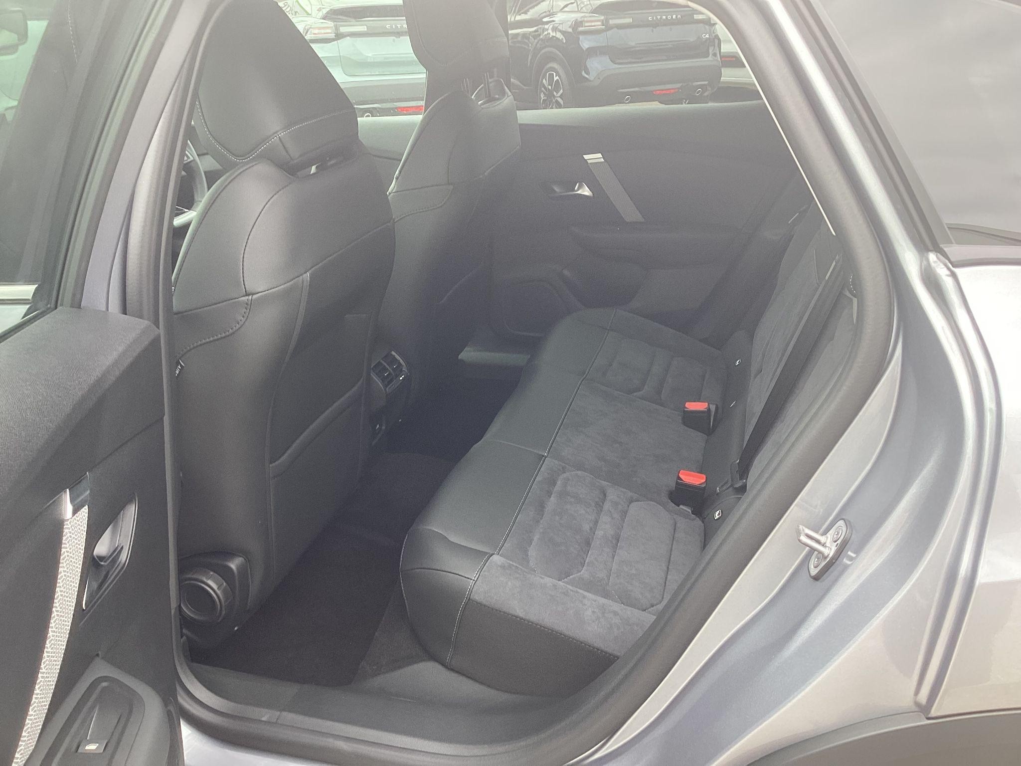 Citroen e-C4 Image 12