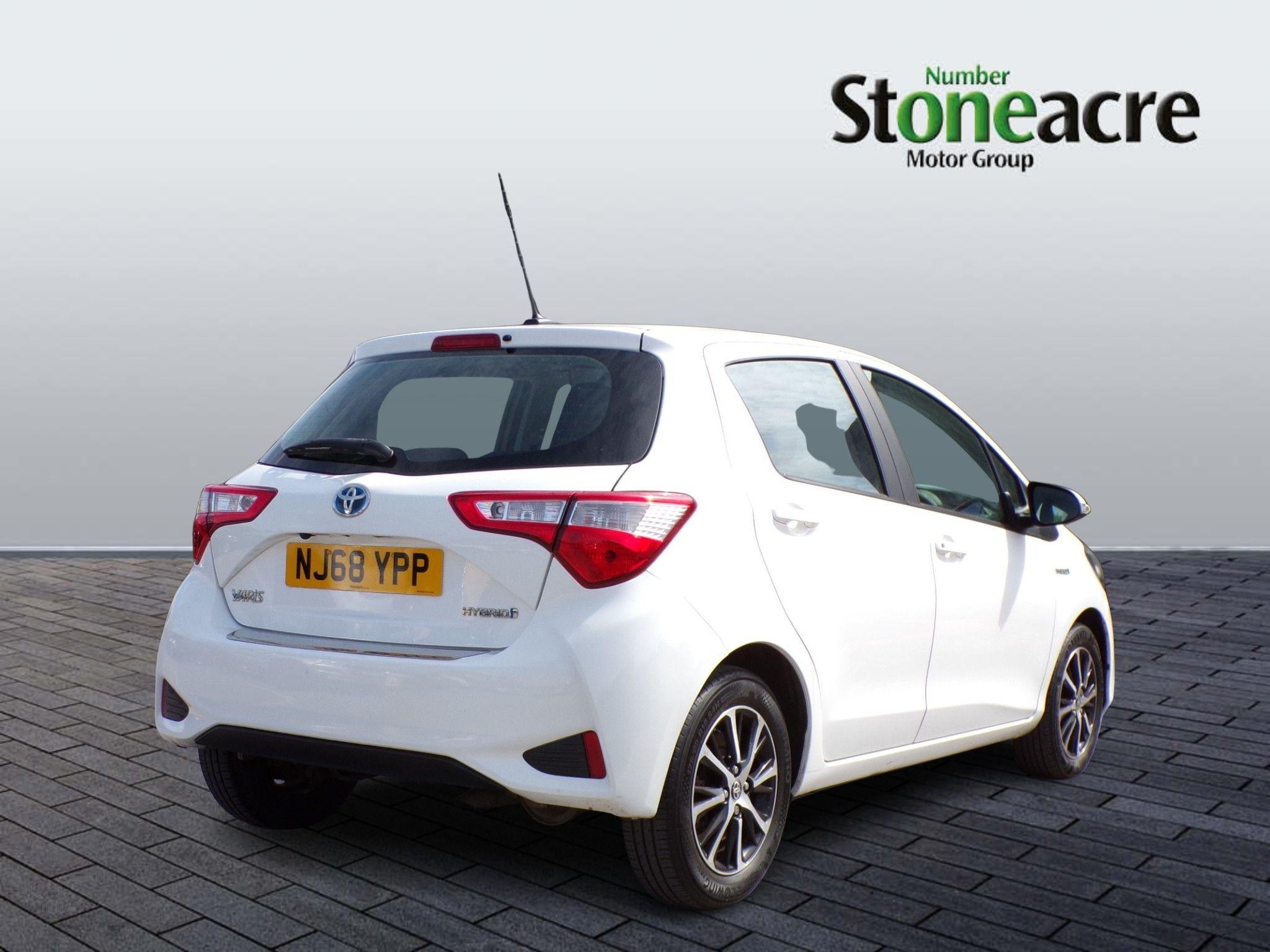 Toyota Yaris Image 3