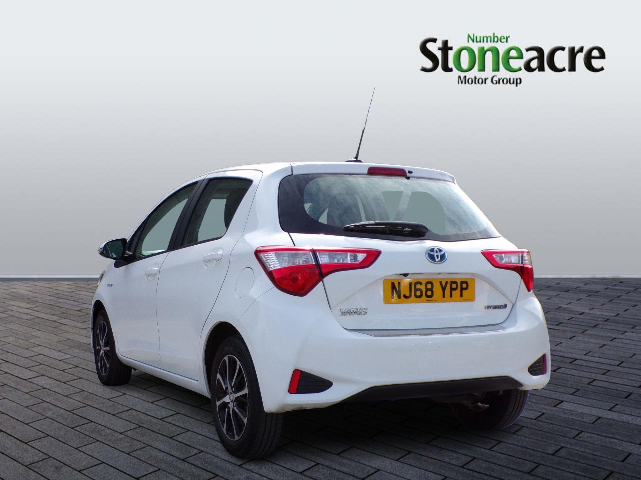 Toyota Yaris Image 5