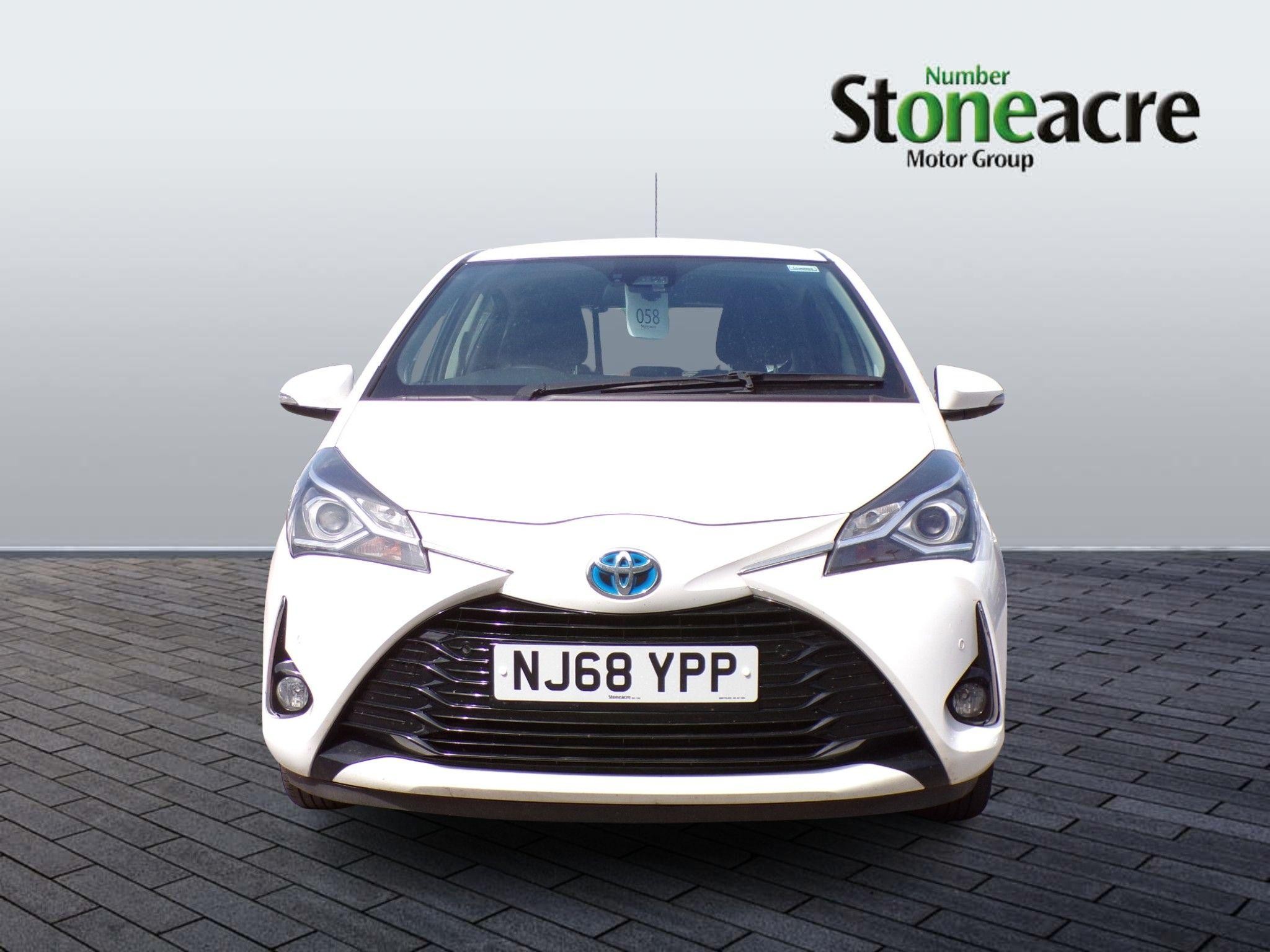 Toyota Yaris Image 8