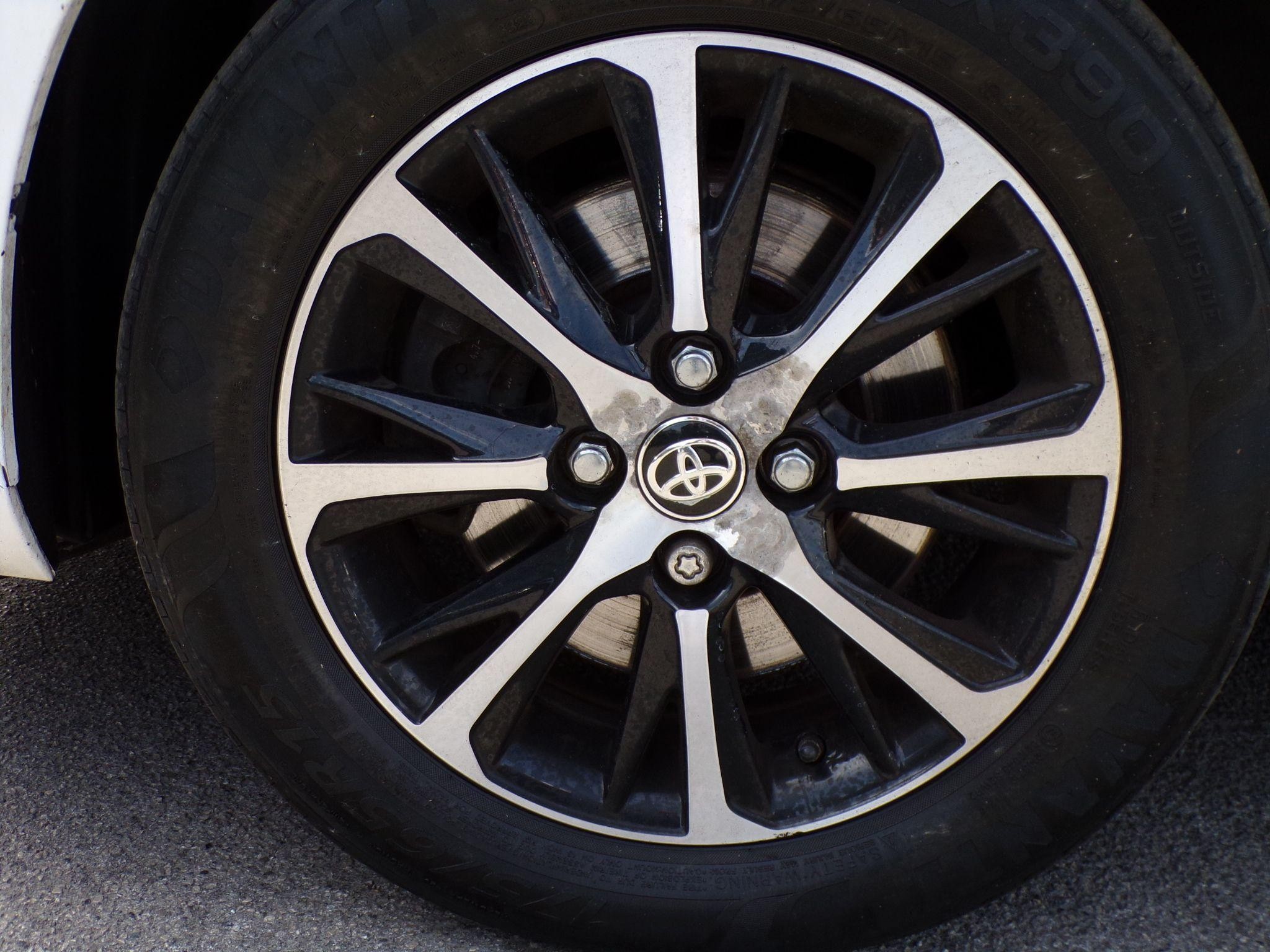 Toyota Yaris Image 9