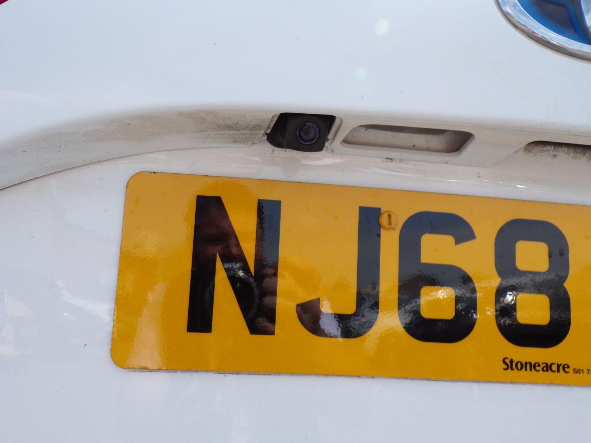 Toyota Yaris Image 11