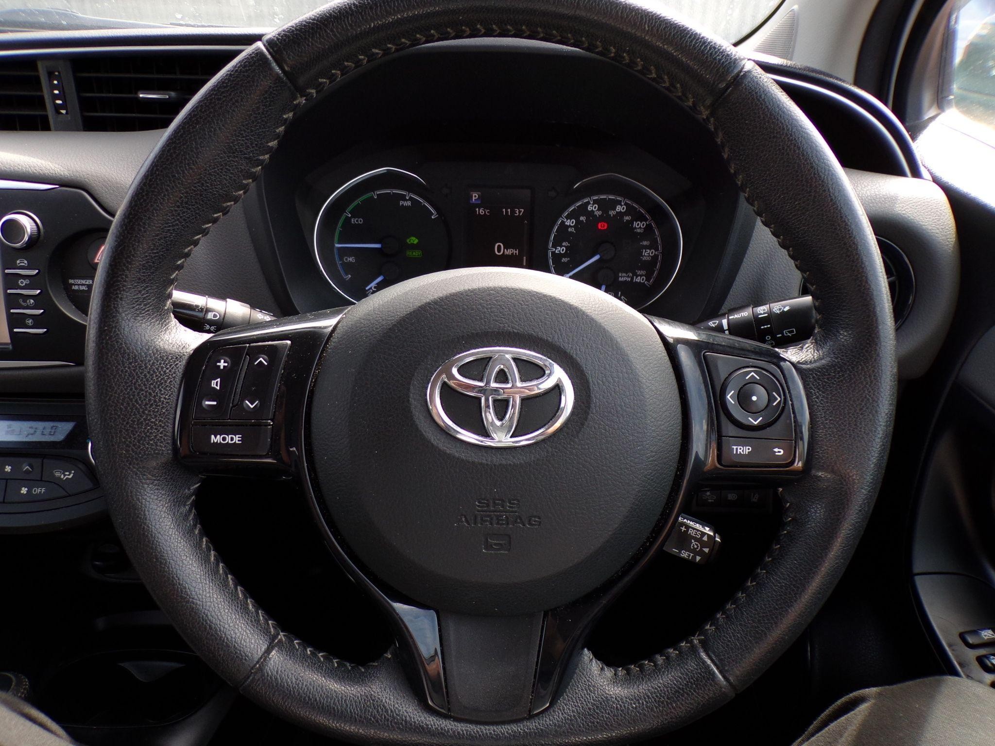 Toyota Yaris Image 20