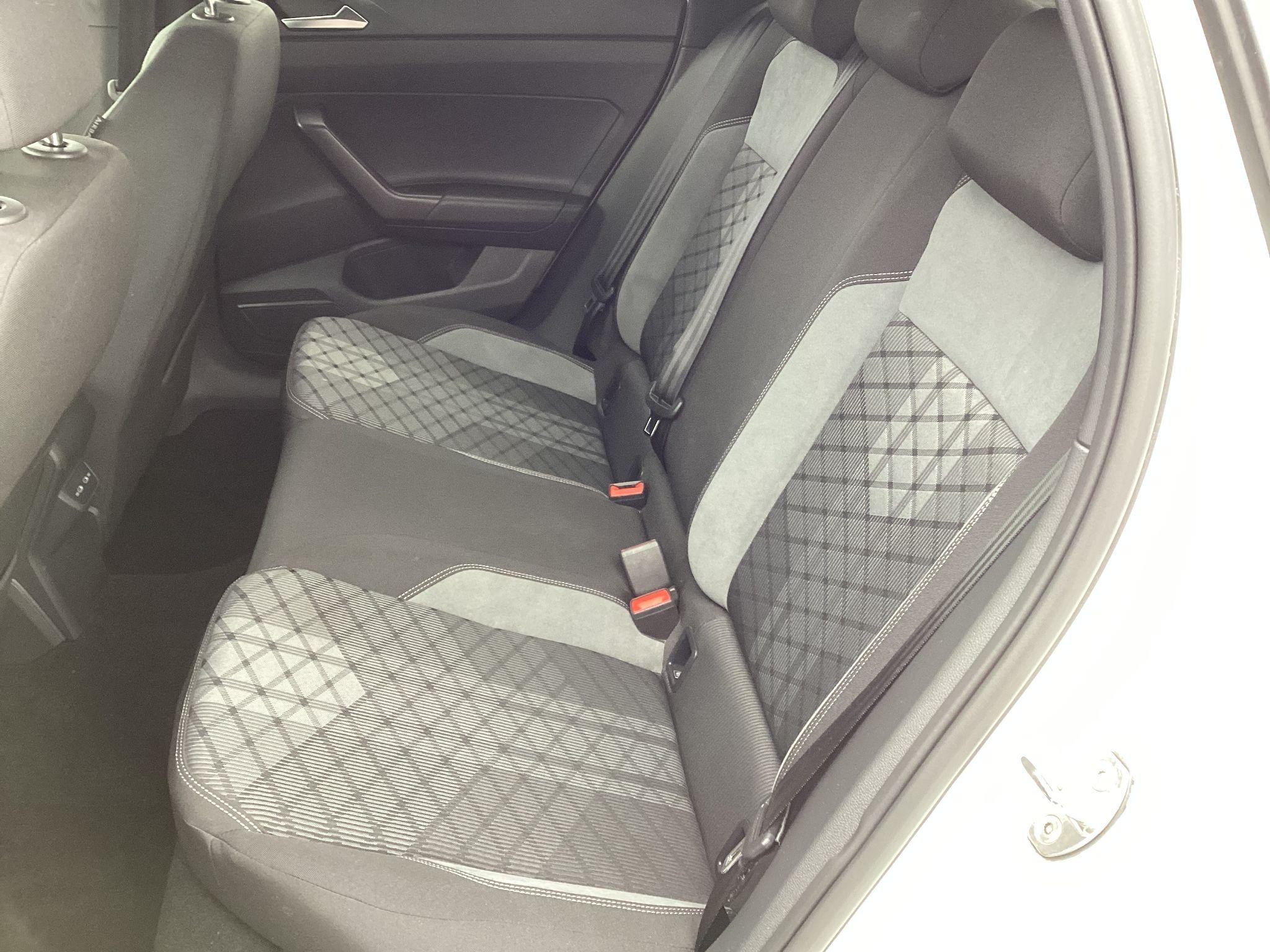 Toyota Yaris Image 34