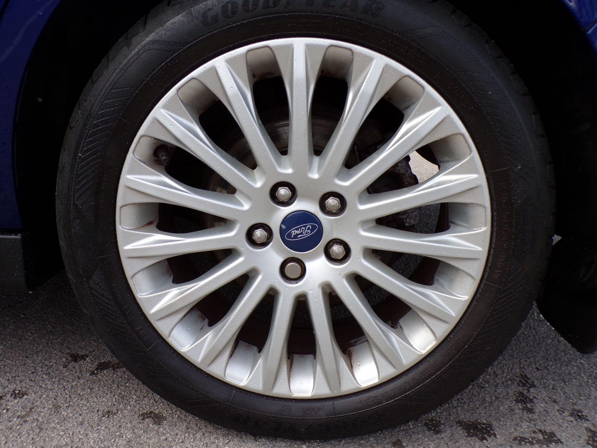 Ford C-Max Image 9