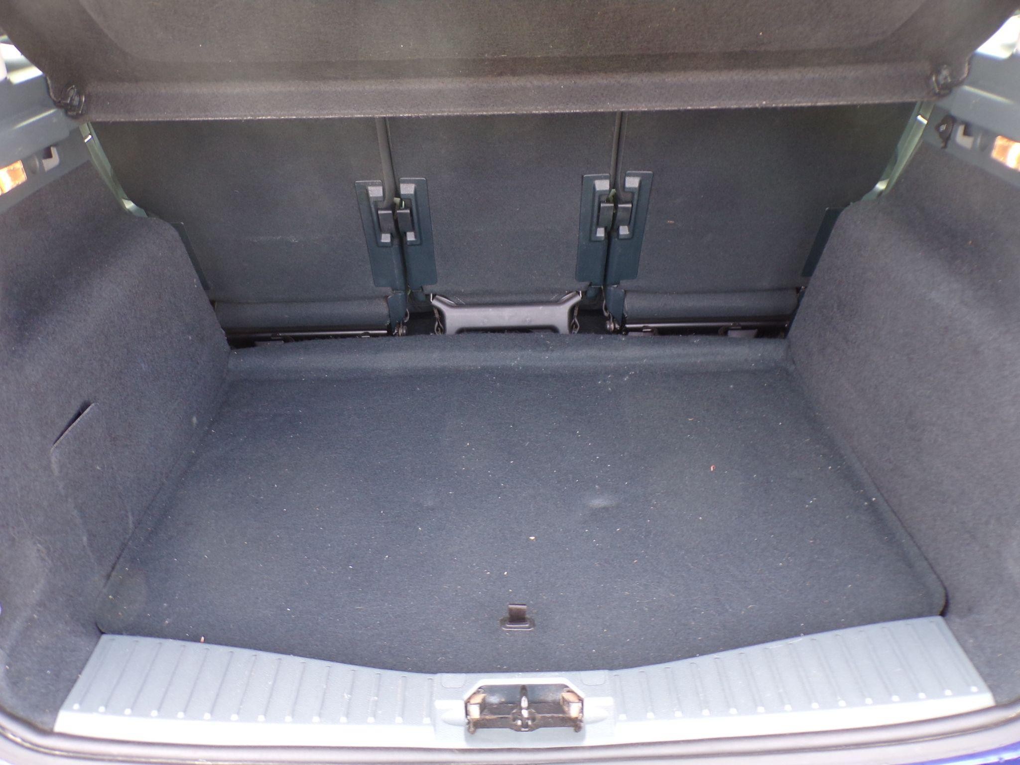 Ford C-Max Image 10