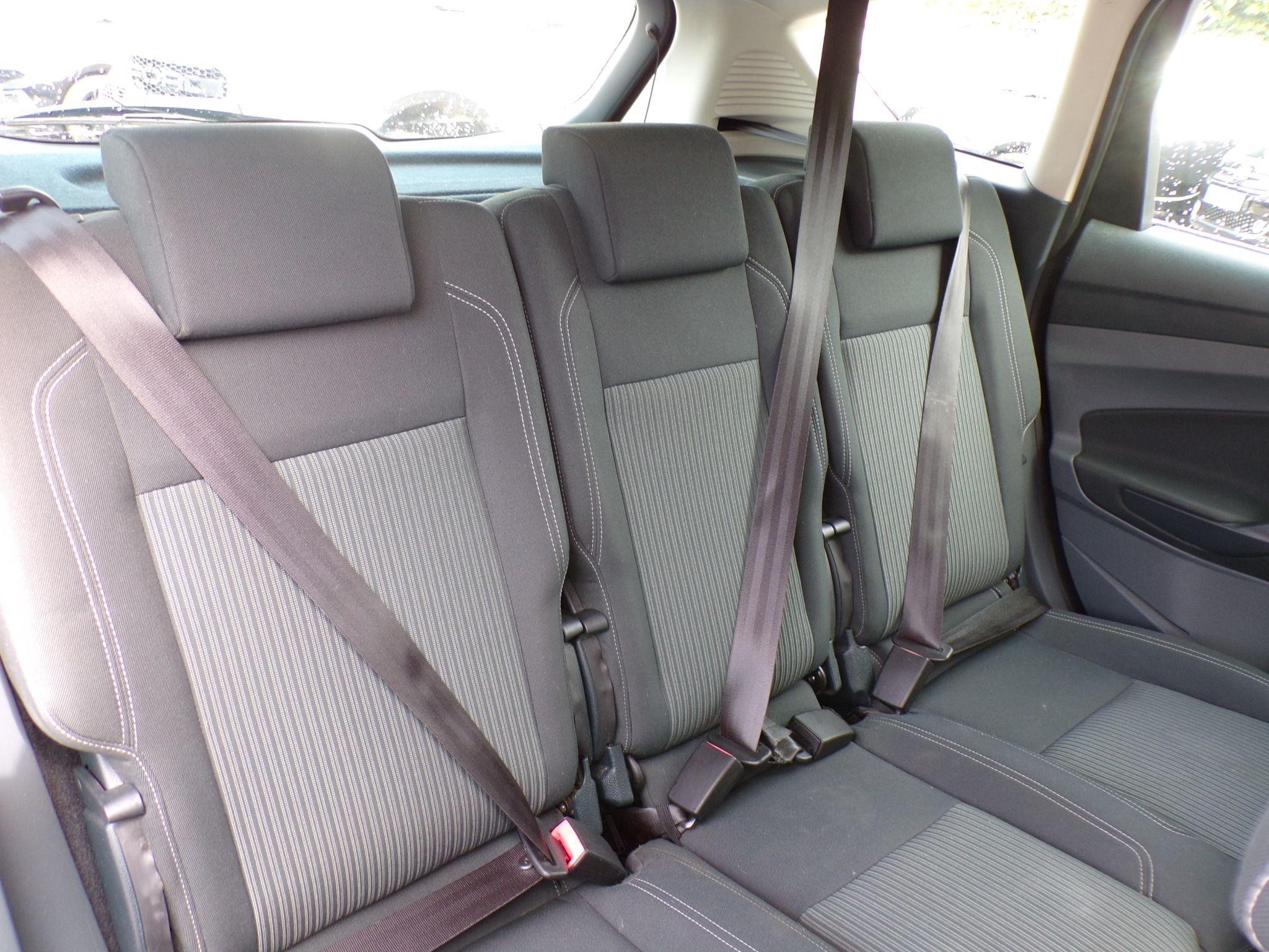 Ford C-Max Image 13