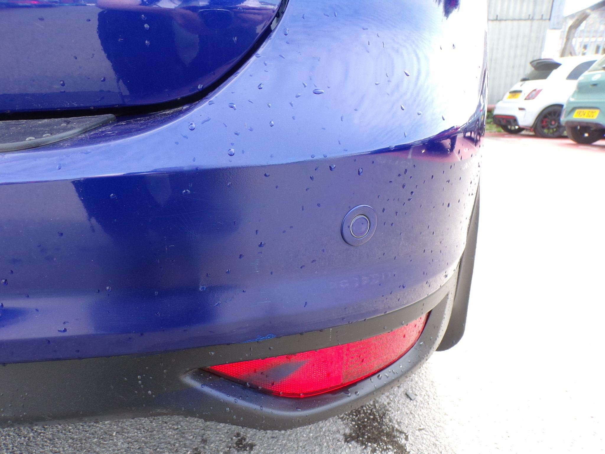 Ford C-Max Image 19