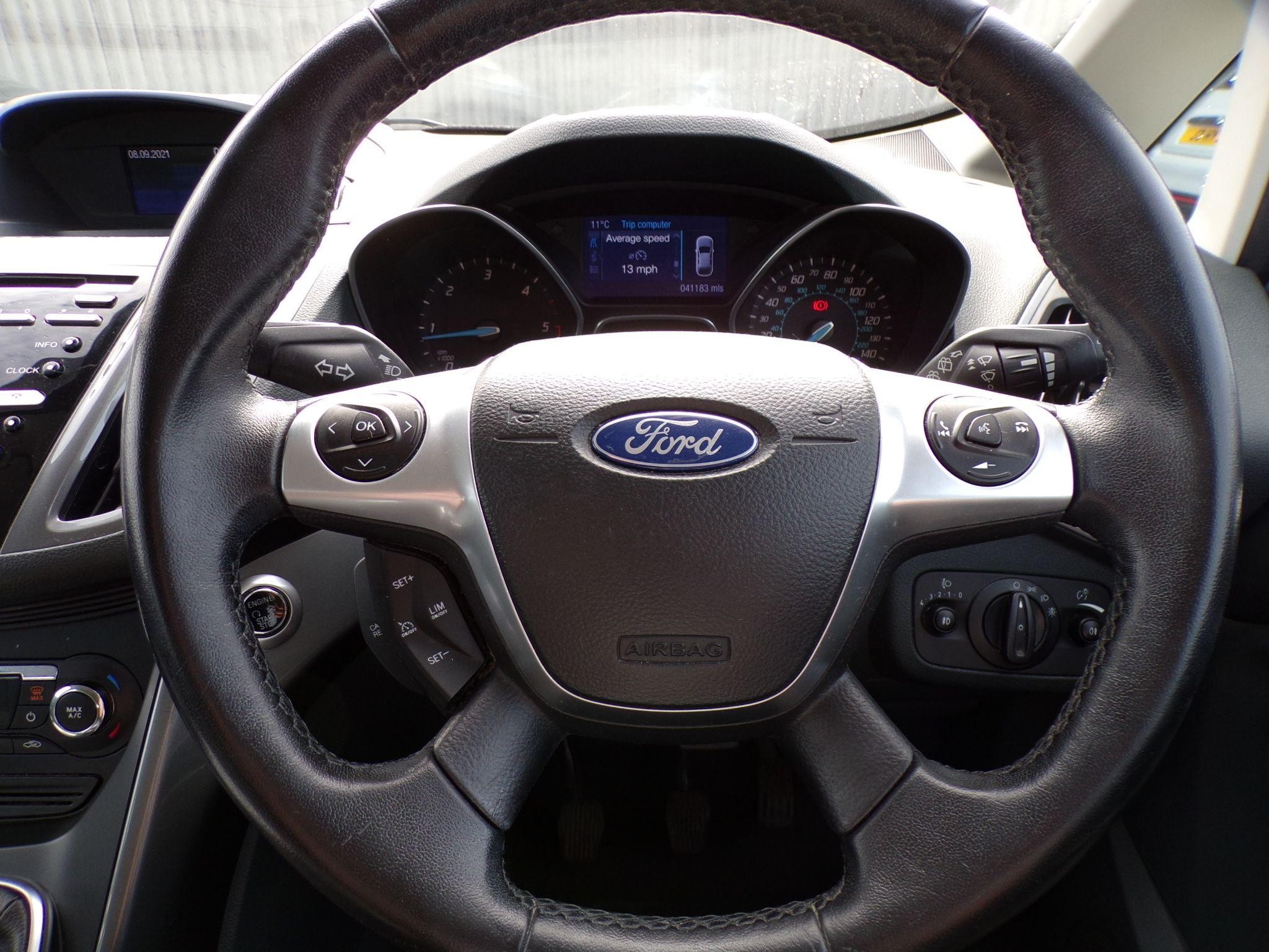 Ford C-Max Image 21