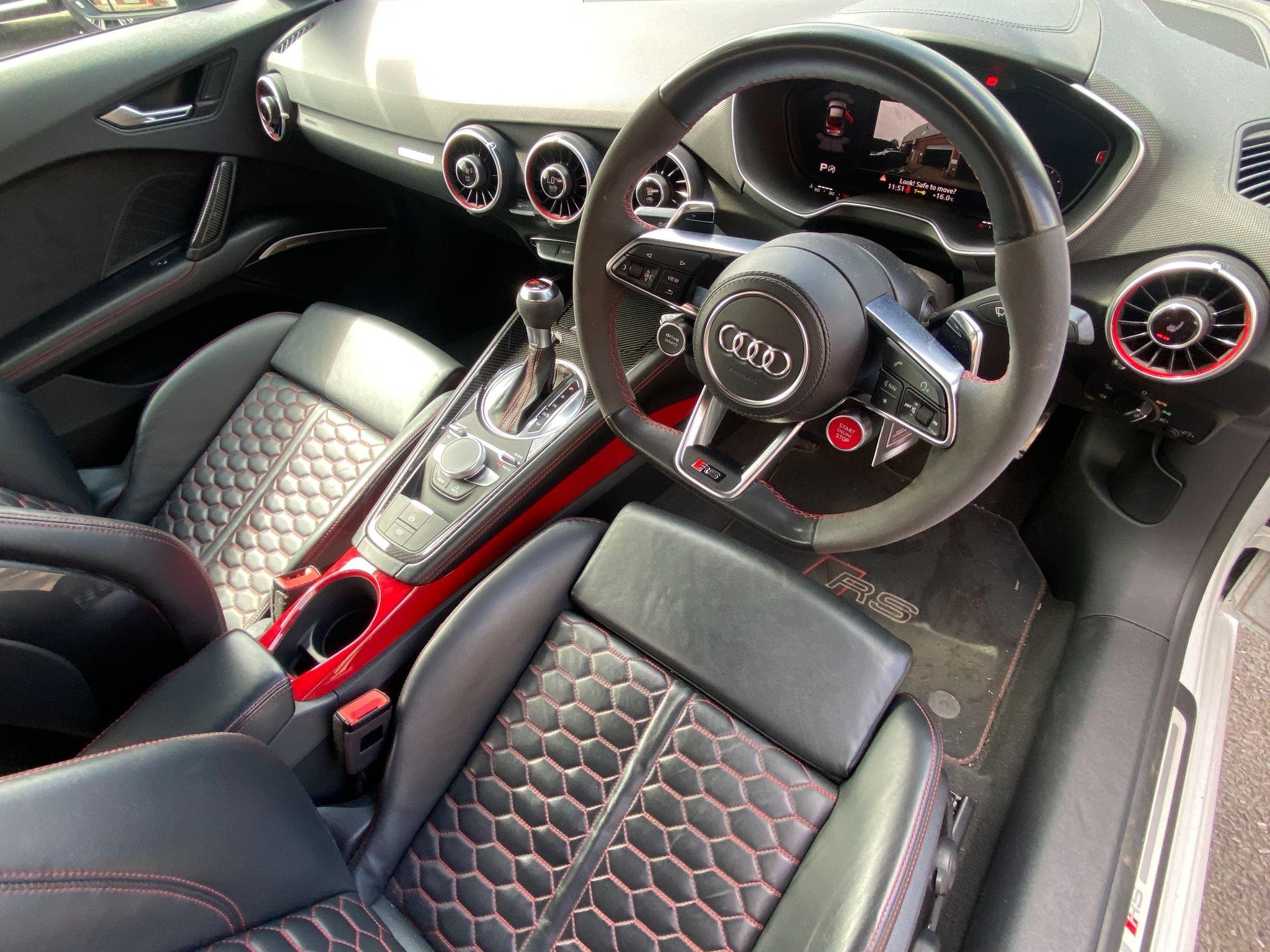 Audi TT RS Image 12