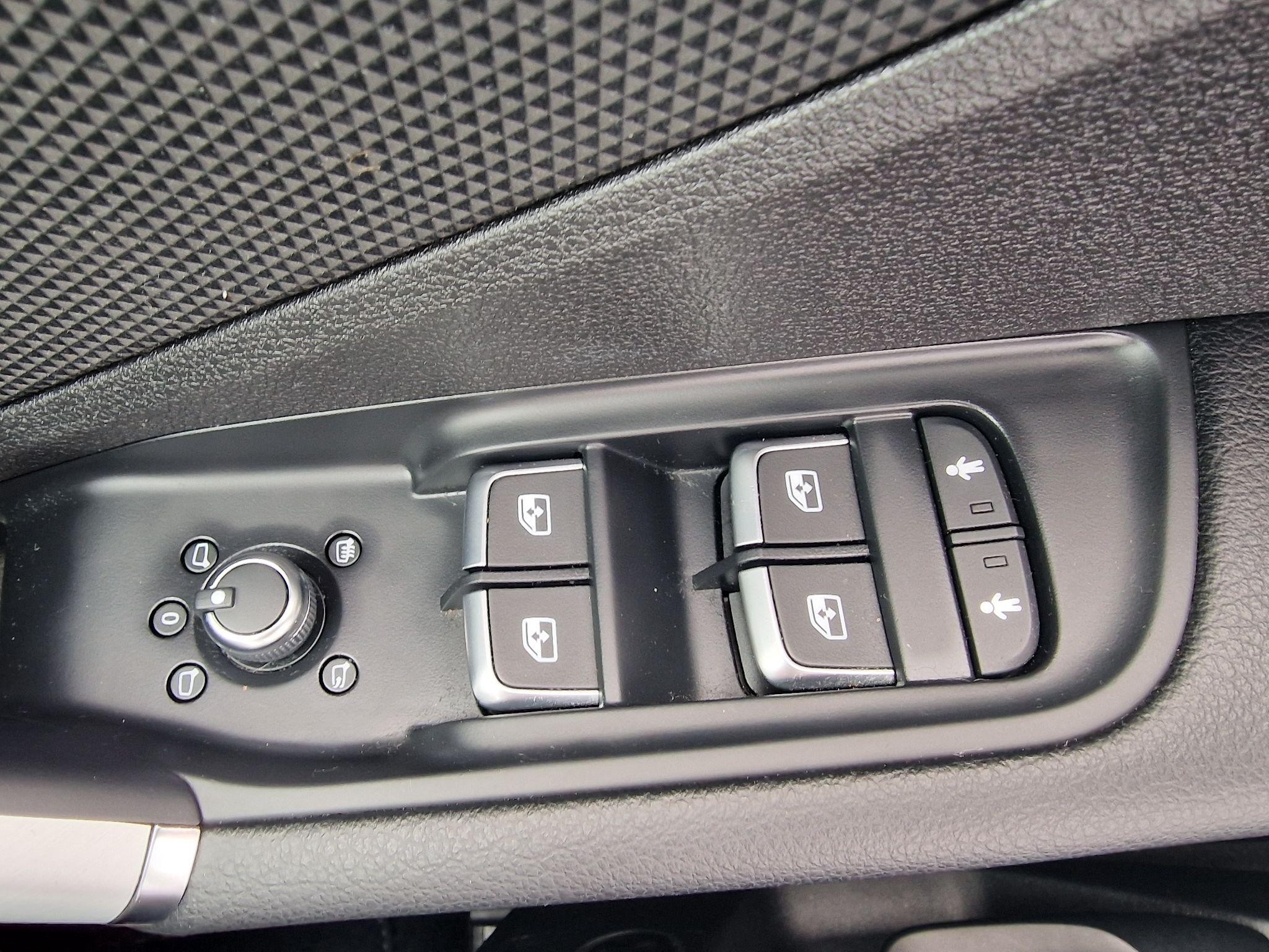 Audi Q2 Image 25