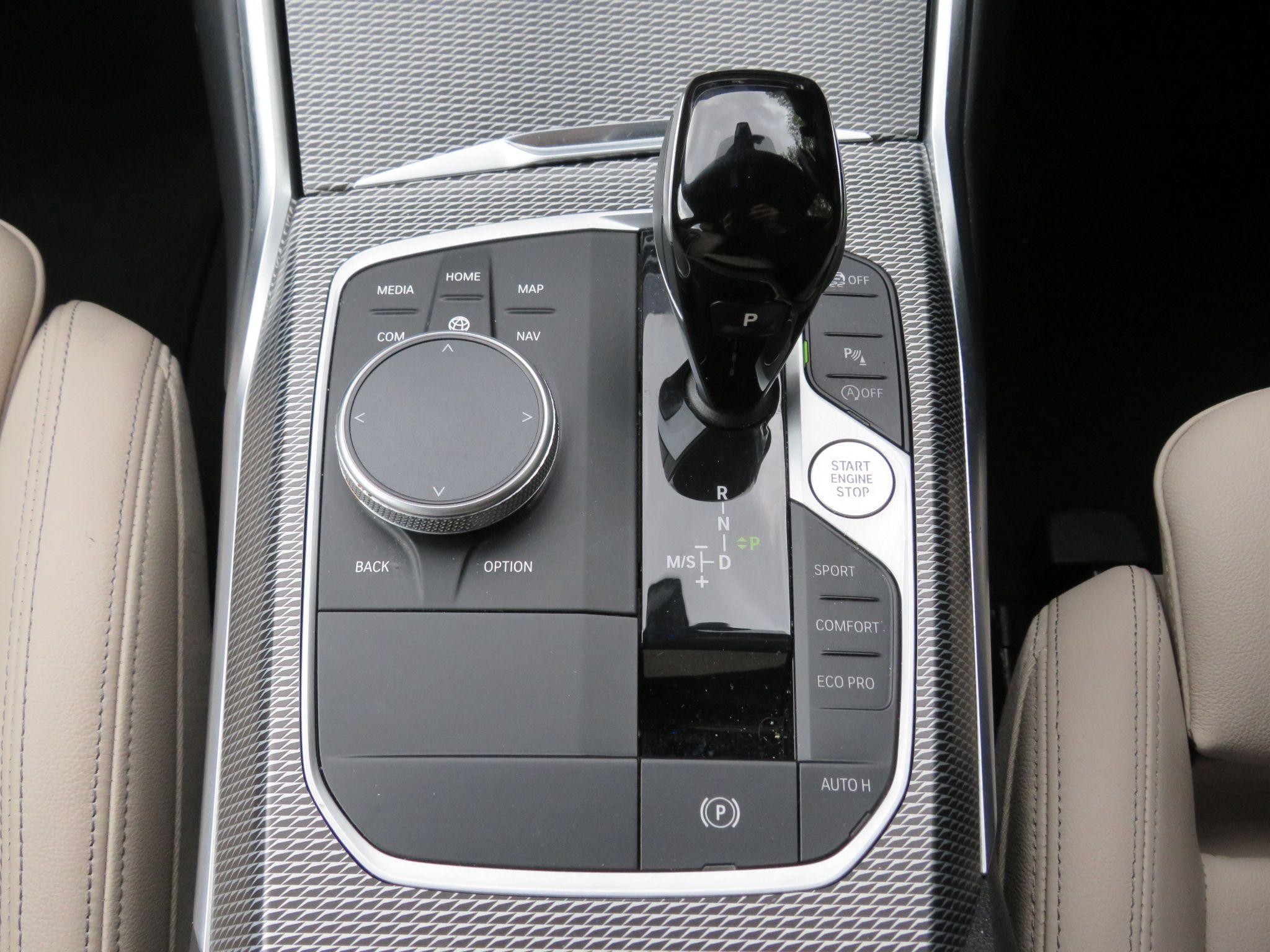 BMW 3 Series Image 18