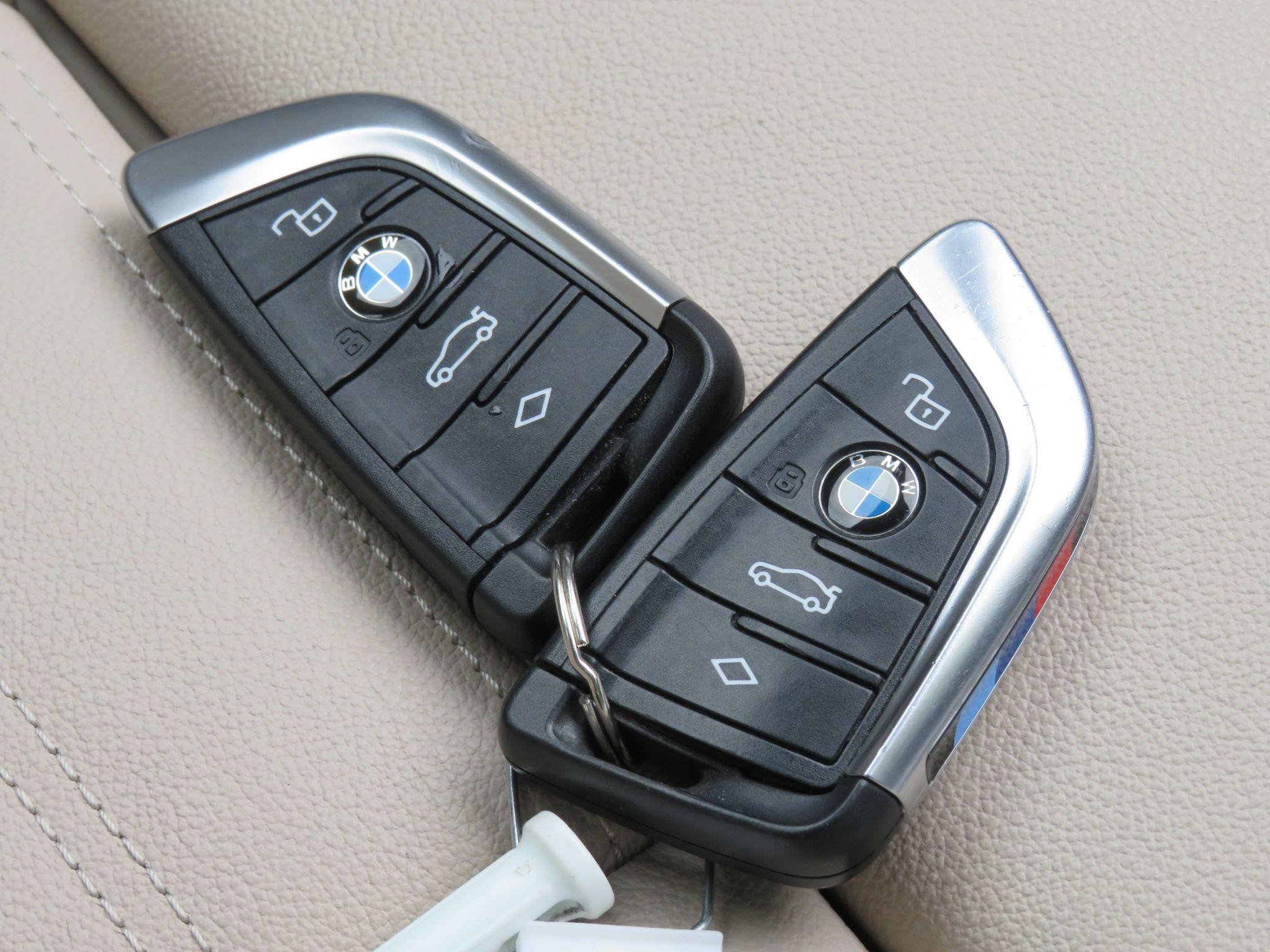 BMW 3 Series Image 21