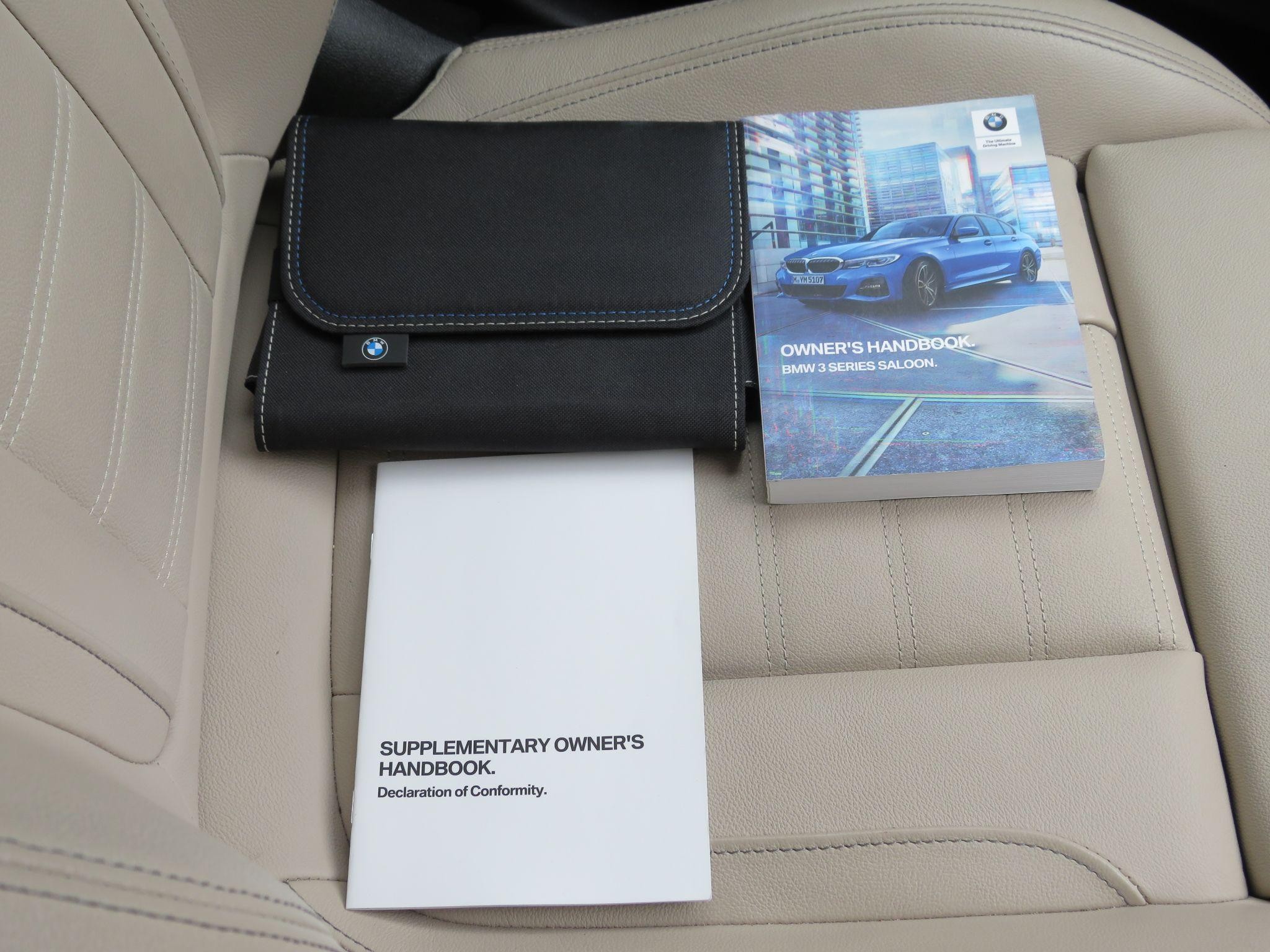 BMW 3 Series Image 22