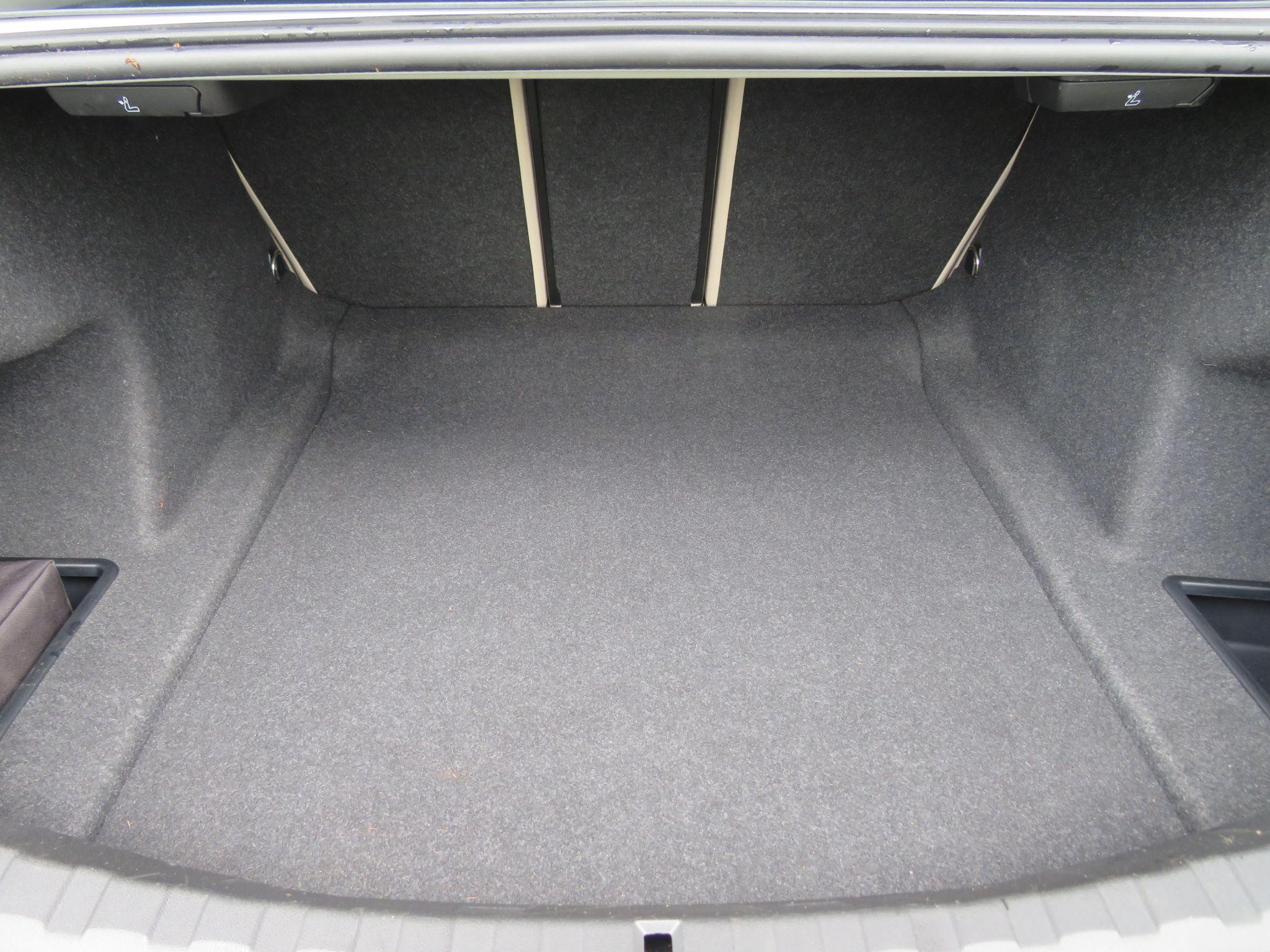 BMW 3 Series Image 23