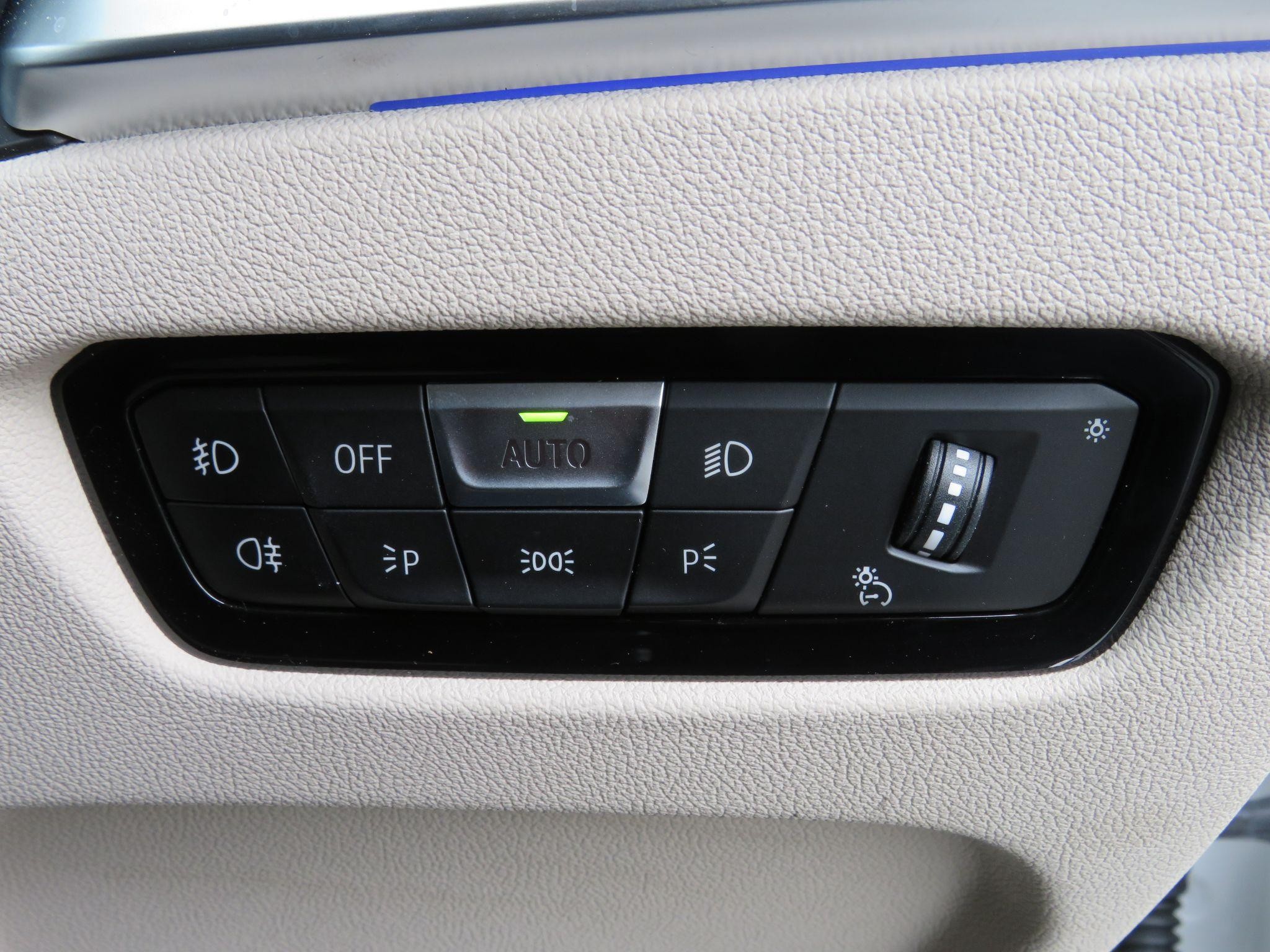 BMW 3 Series Image 25