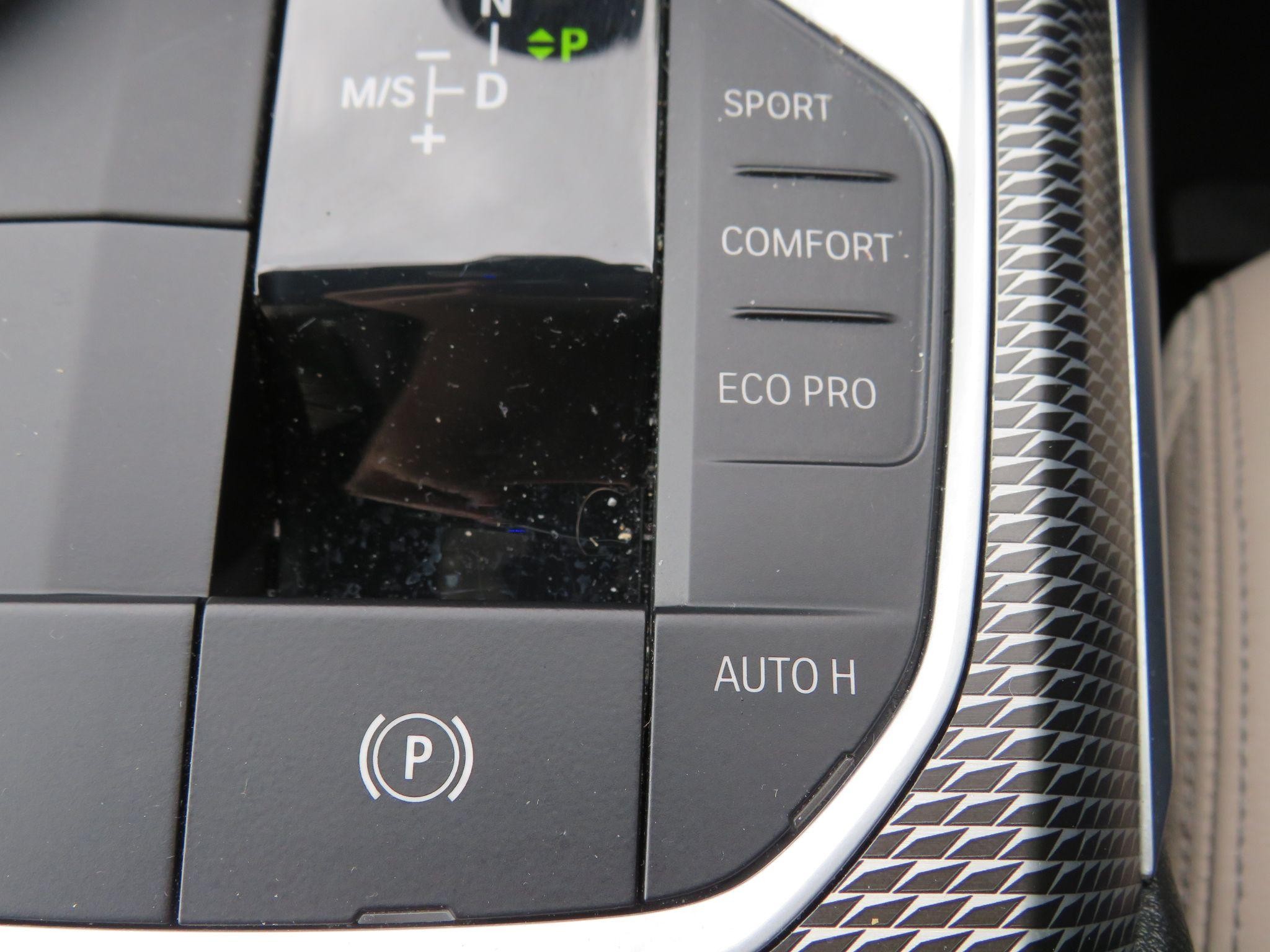 BMW 3 Series Image 30