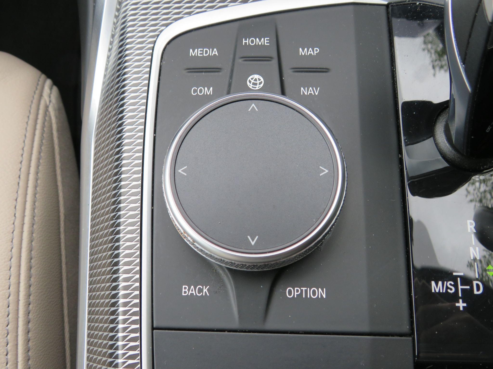 BMW 3 Series Image 31