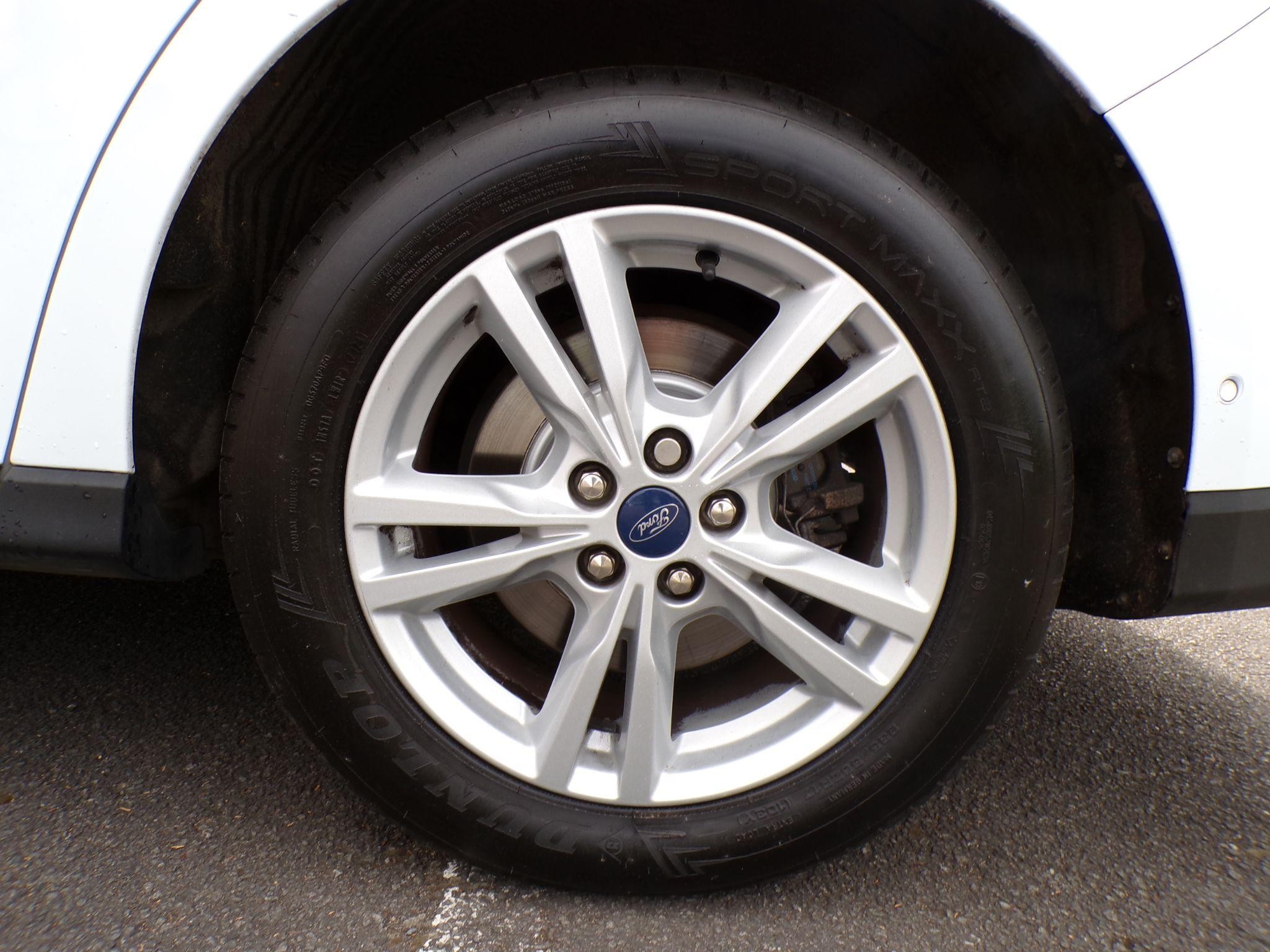 Ford Galaxy Image 9